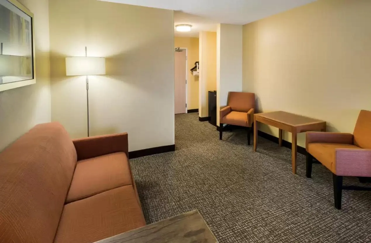 Seating area in Quality Inn & Suites Bozeman