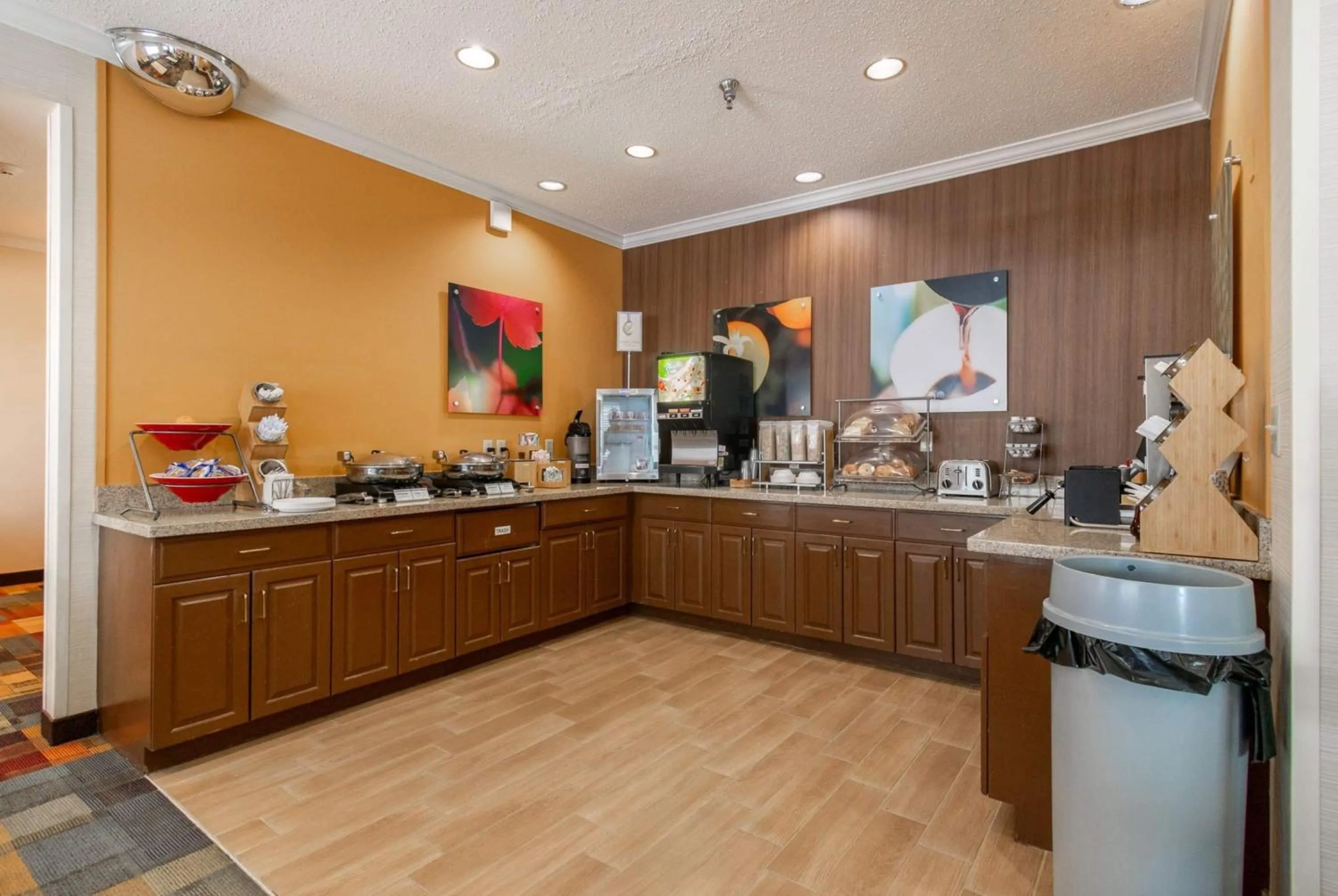 Breakfast in Wingate by Wyndham Great Falls