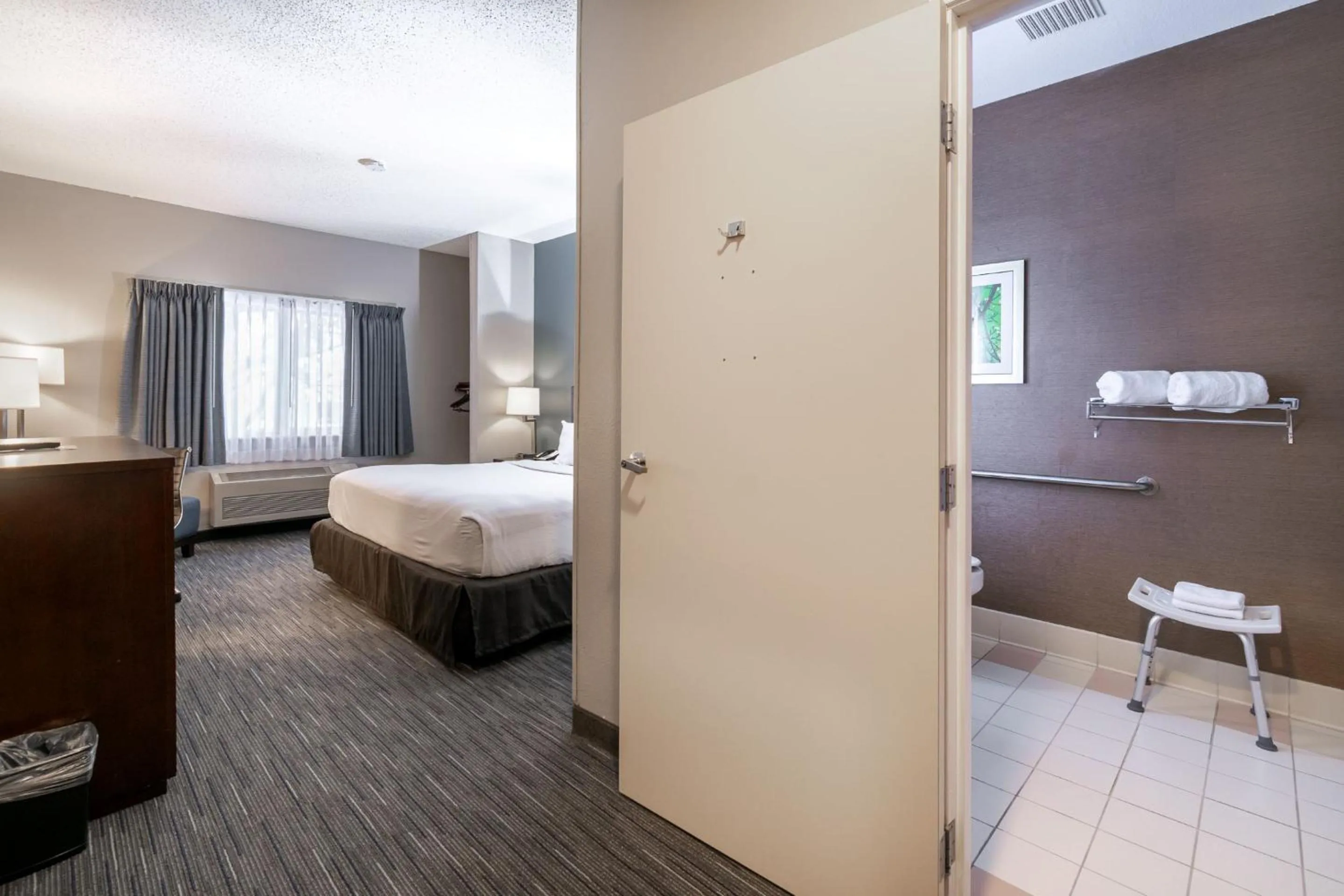 Bed in Wingate by Wyndham Great Falls