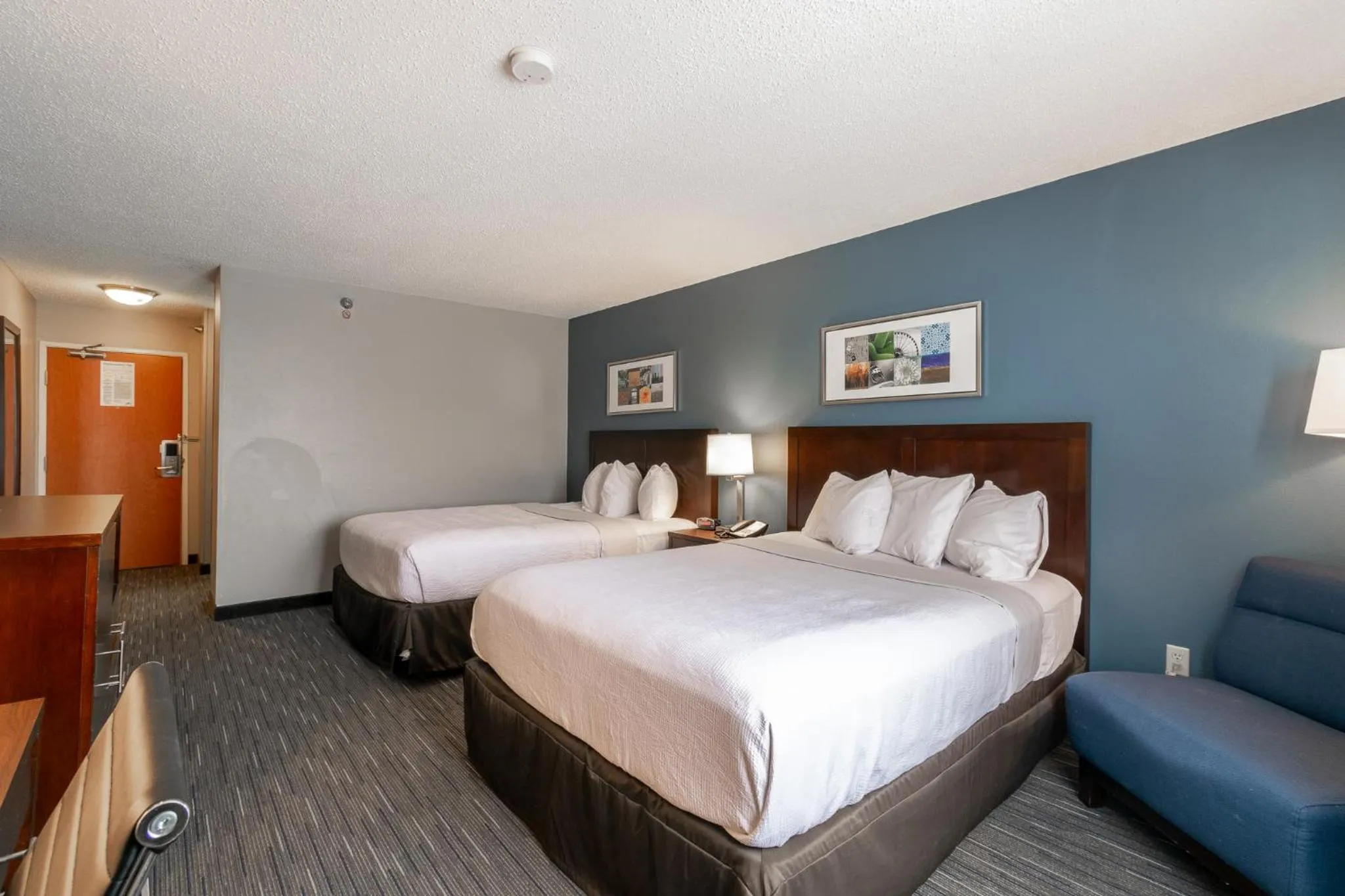 Bed in Wingate by Wyndham Great Falls