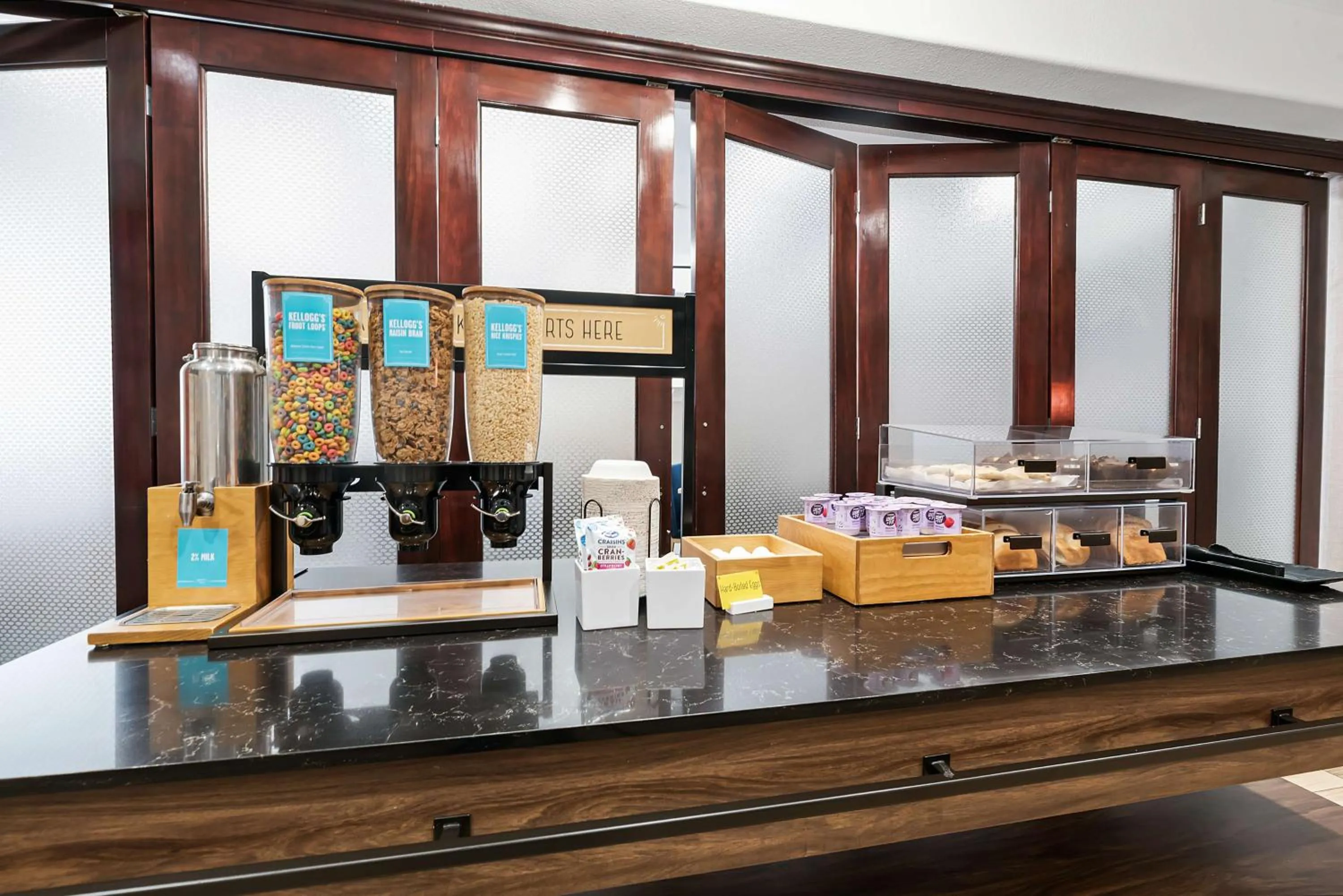 Breakfast in Hampton Inn Seguin