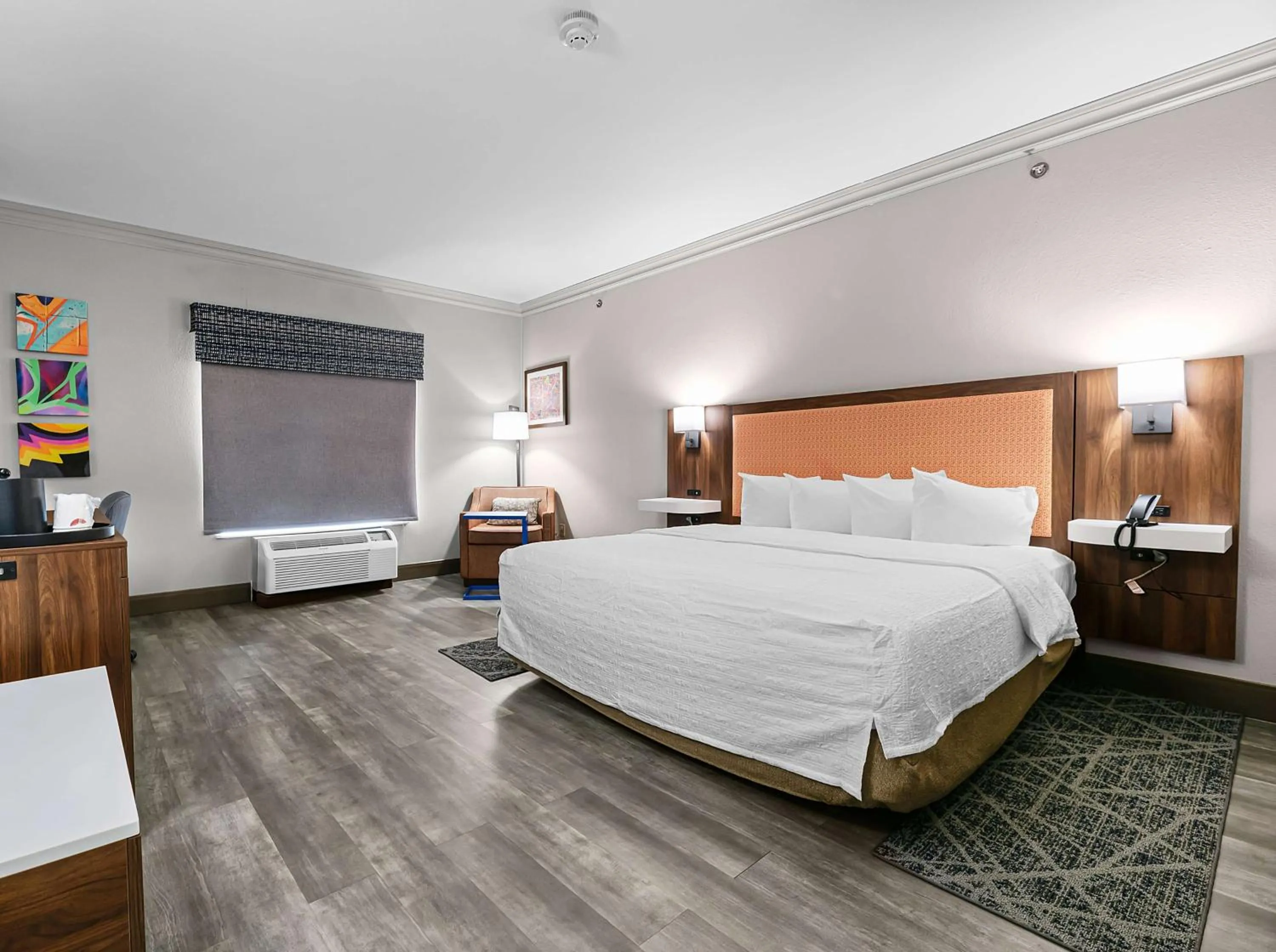 Bed in Hampton Inn Seguin