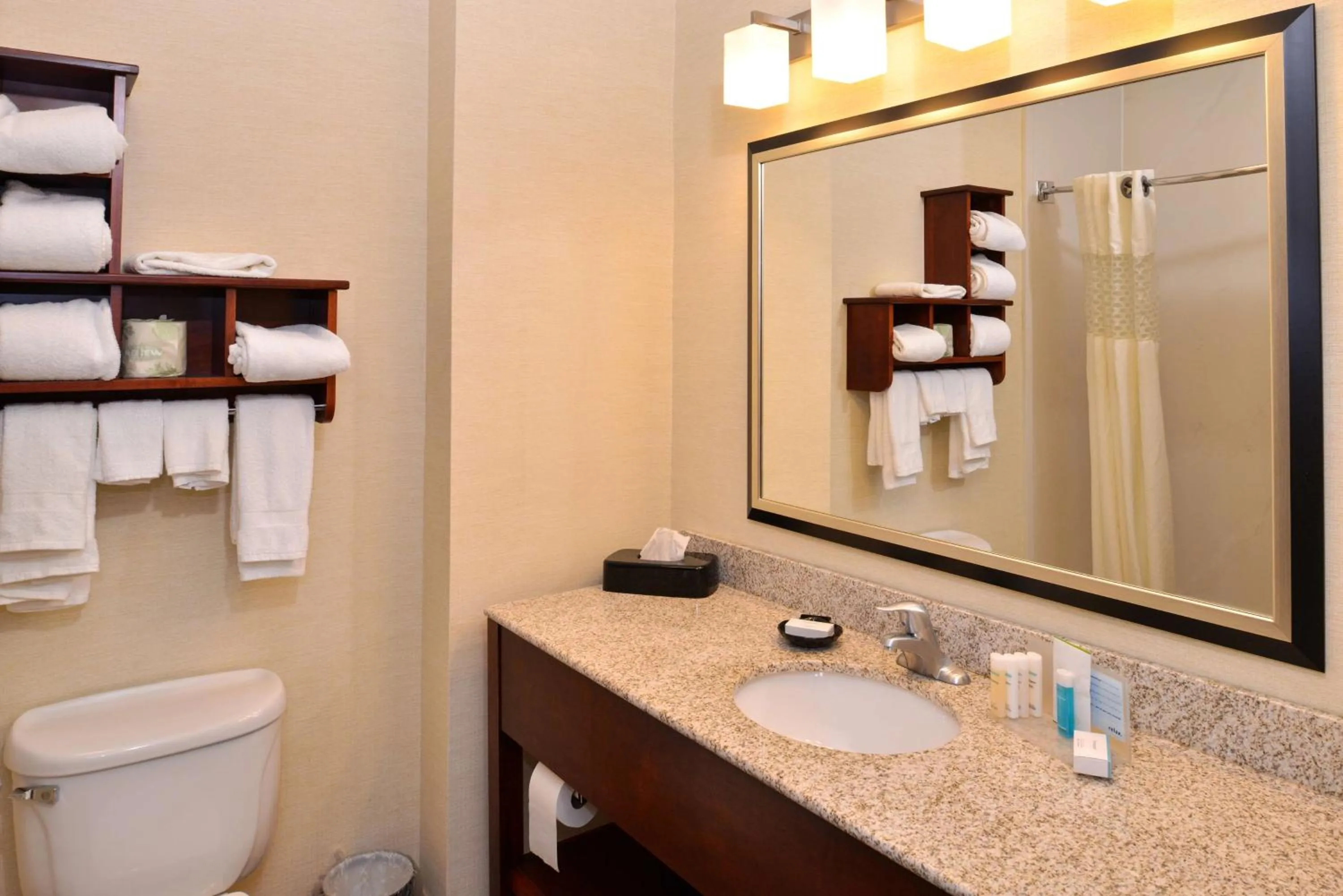 Bathroom in Wingate by Wyndham Steubenville