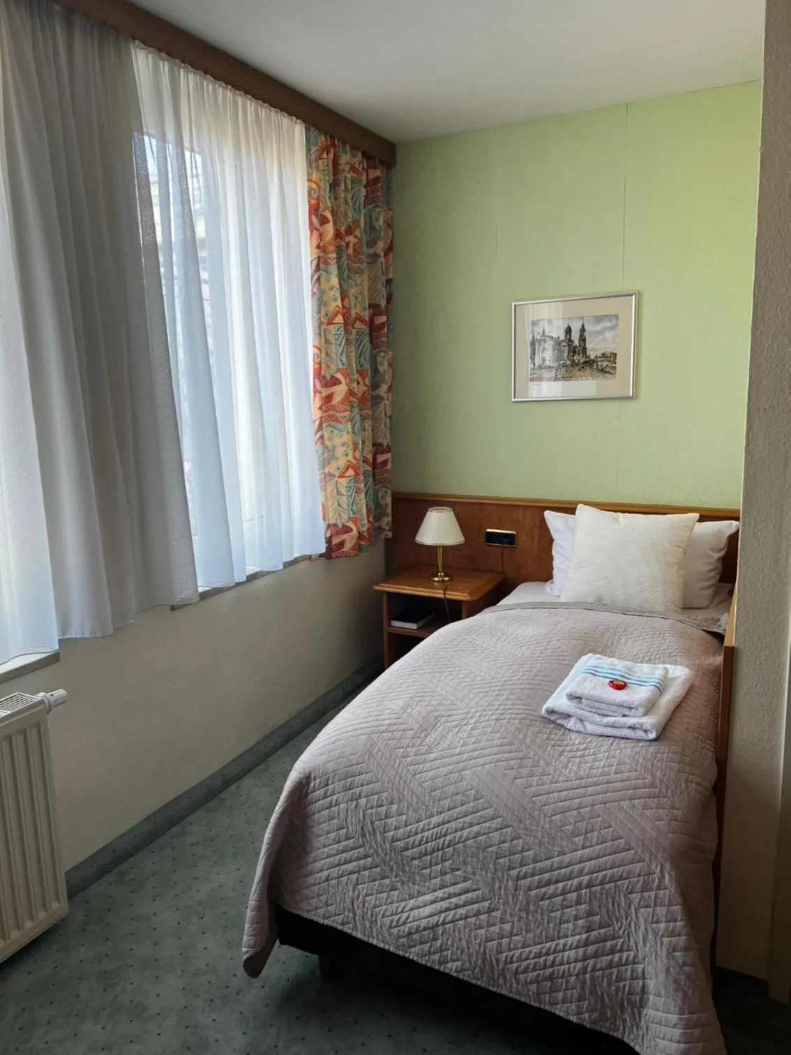 Bed in Hotel Zur Sonne