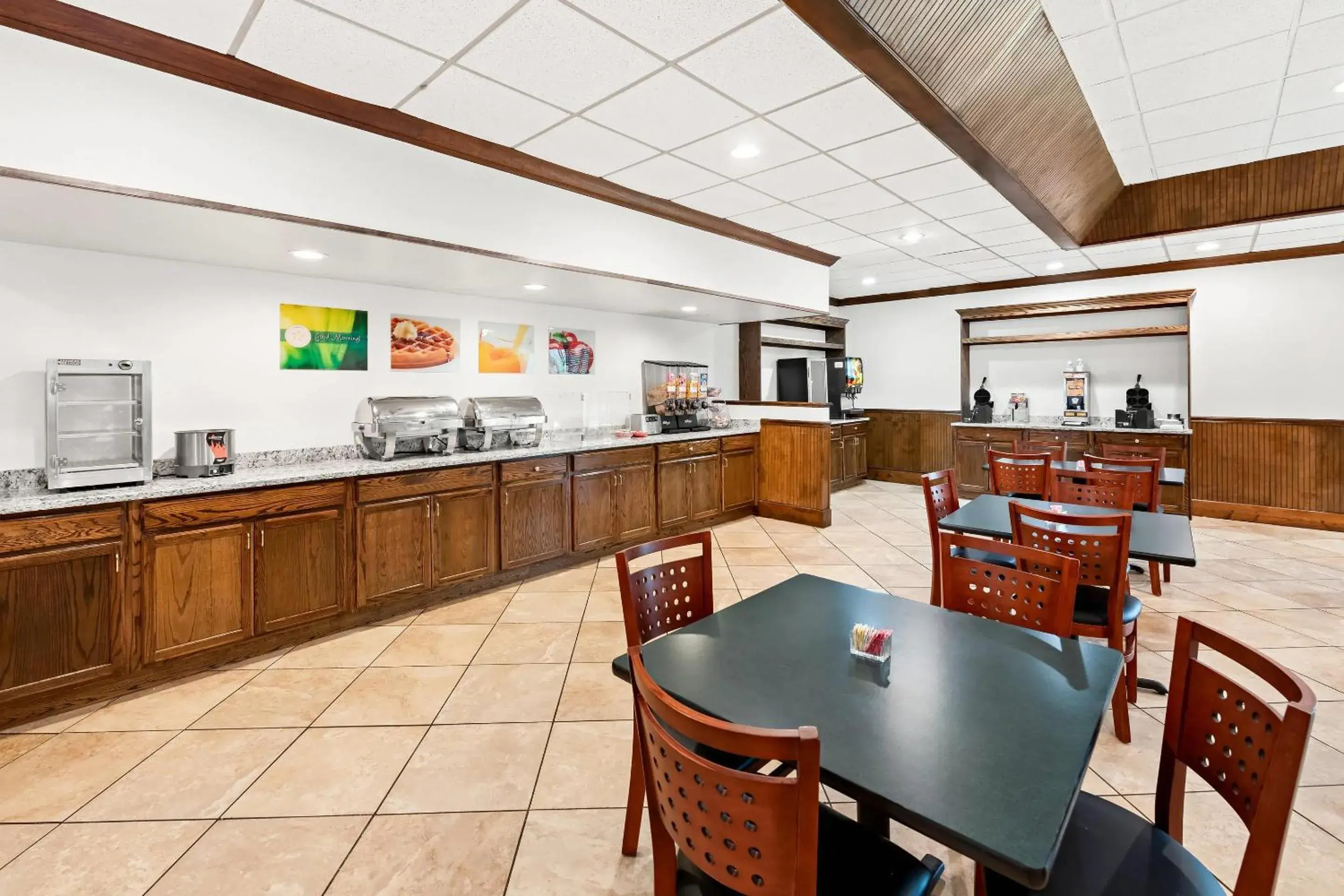 Breakfast in Quality Inn Dayton Airport Breakfast in Quality Inn Dayton Airport