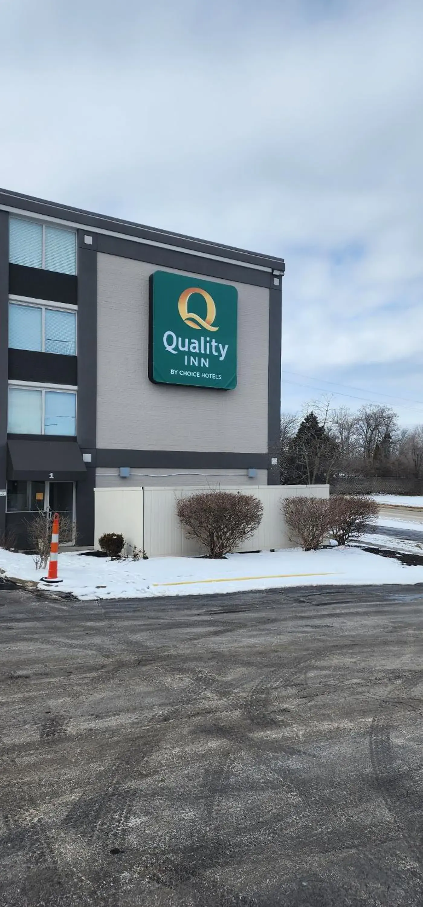 Property building in Quality Inn Dayton Airport Property building in Quality Inn Dayton Airport