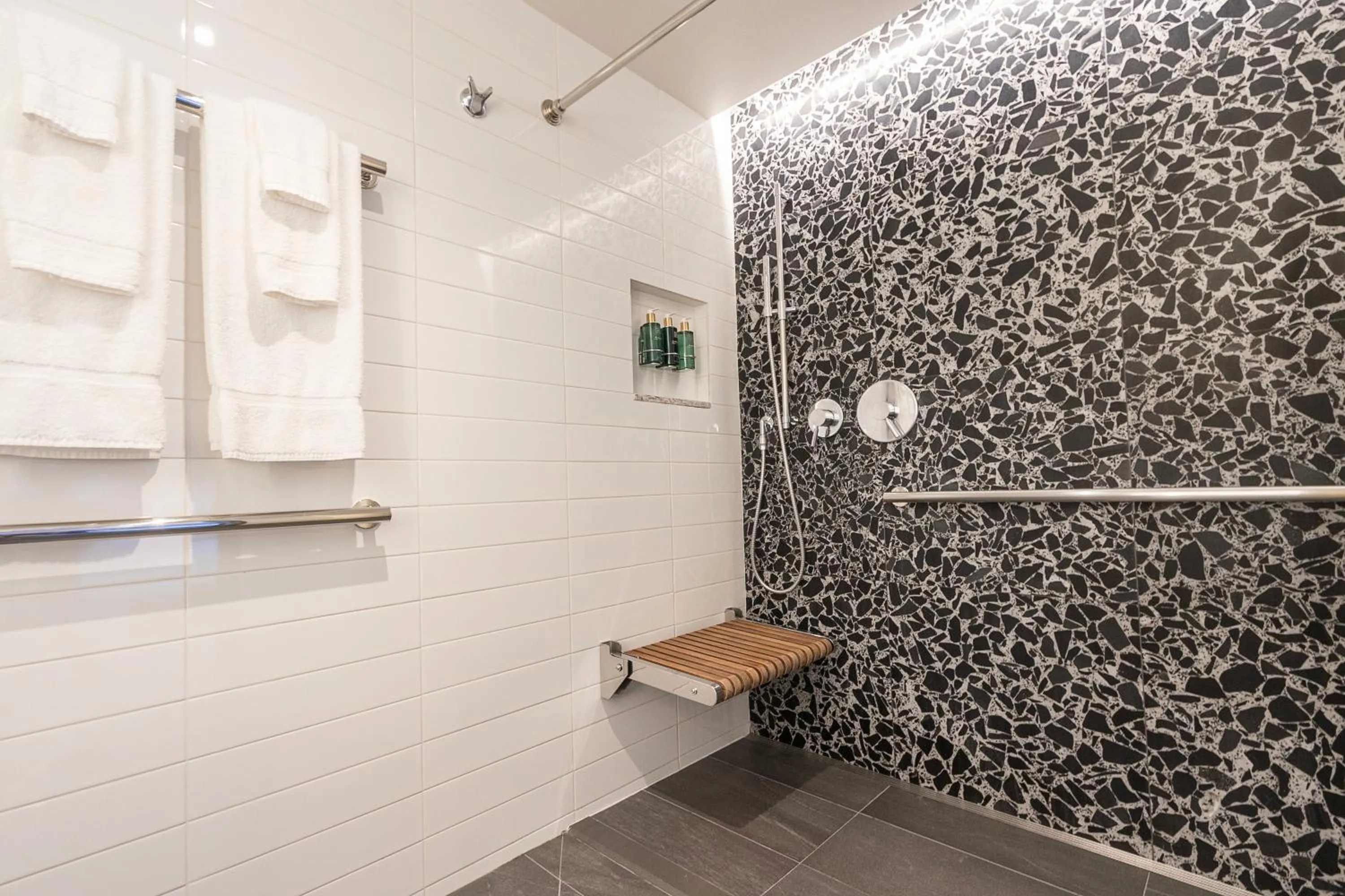 Shower in Carnegie Hotel