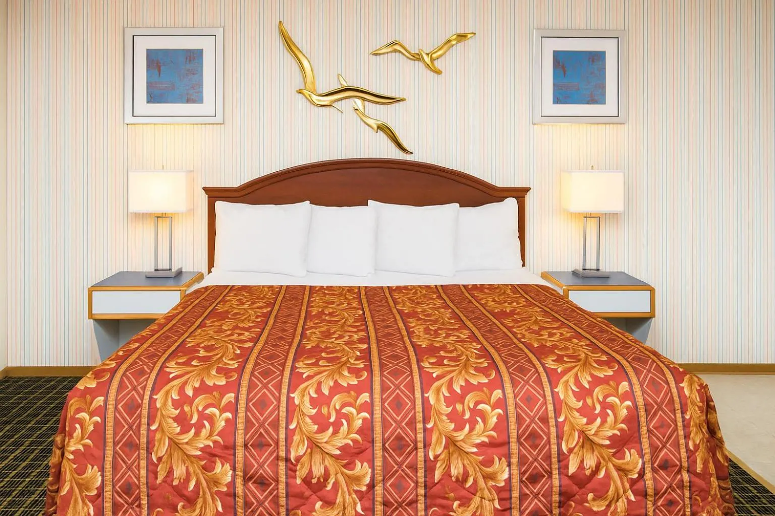 Bed in Ventura Motel