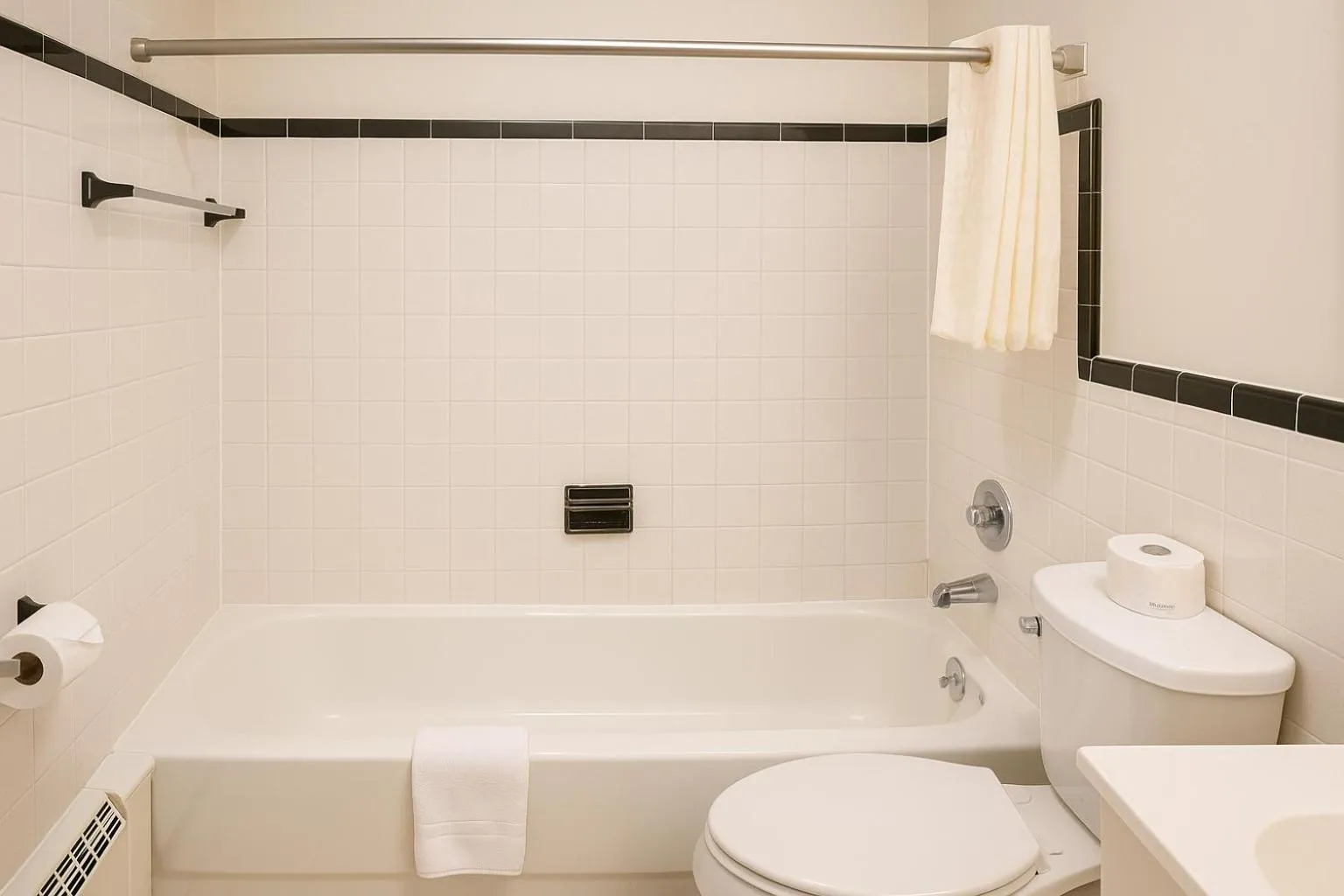 Shower in Ventura Motel