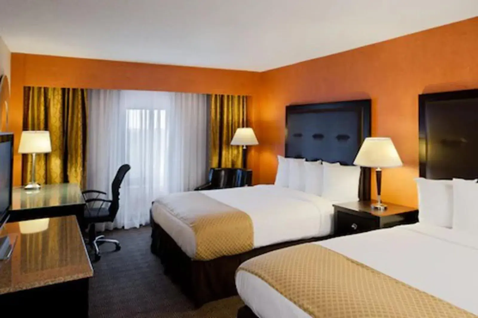 Queen Room with Two Queen Beds and Bath Tub - Mobility Accessible/Non-Smoking in DoubleTree by Hilton Springfield Queen Room with Two Queen Beds and Bath Tub - Mobility Accessible/Non-Smoking in DoubleTree by Hilton Springfield