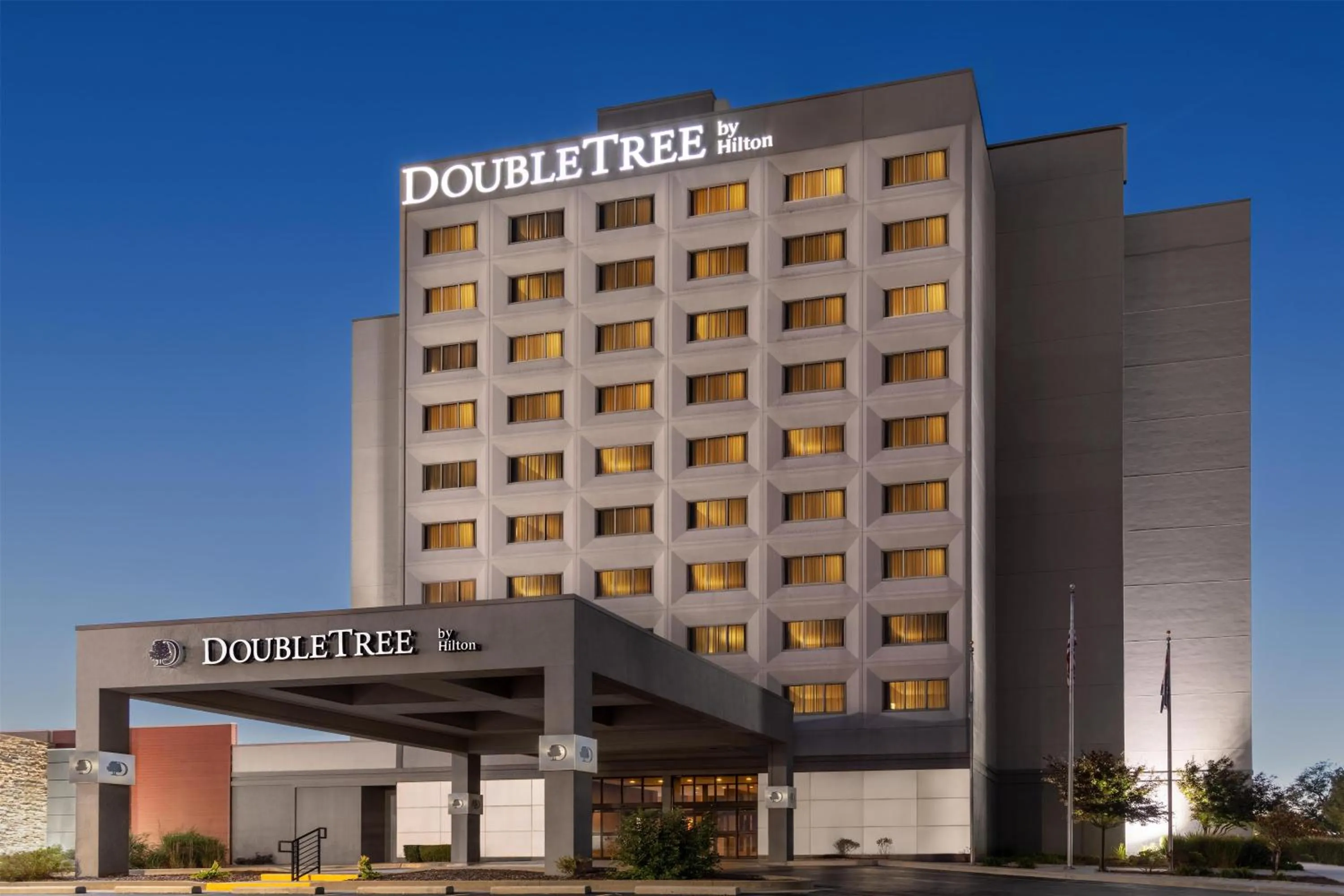 Property building in DoubleTree by Hilton Springfield