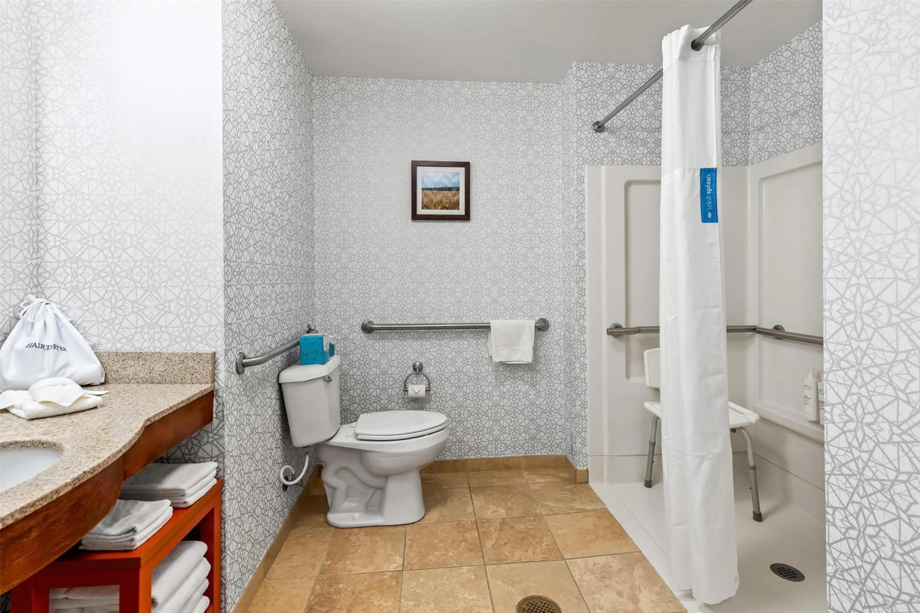 Bathroom in Hampton Inn & Suites Grove City