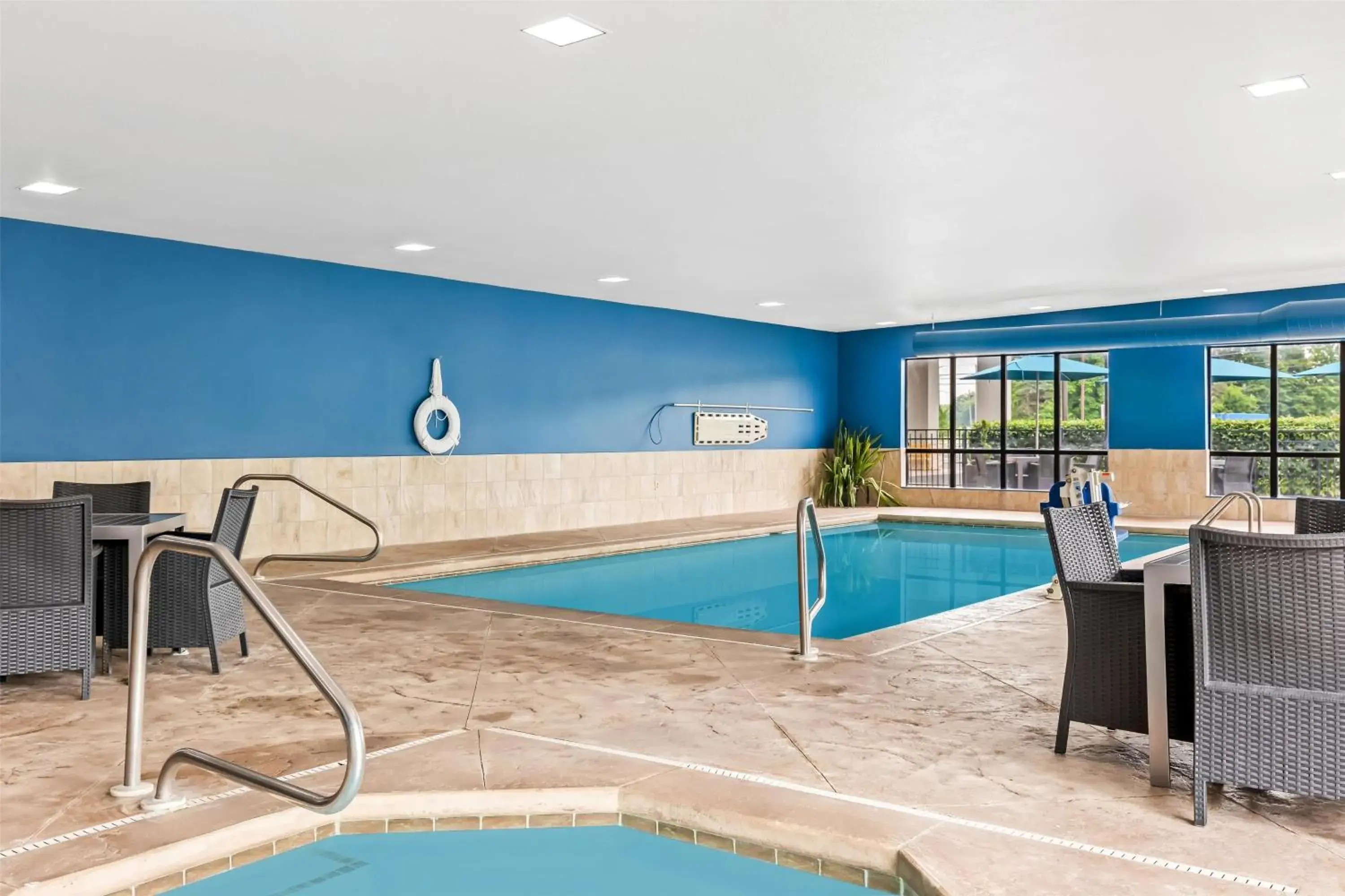 Pool view in Hampton Inn & Suites Grove City Pool view in Hampton Inn & Suites Grove City