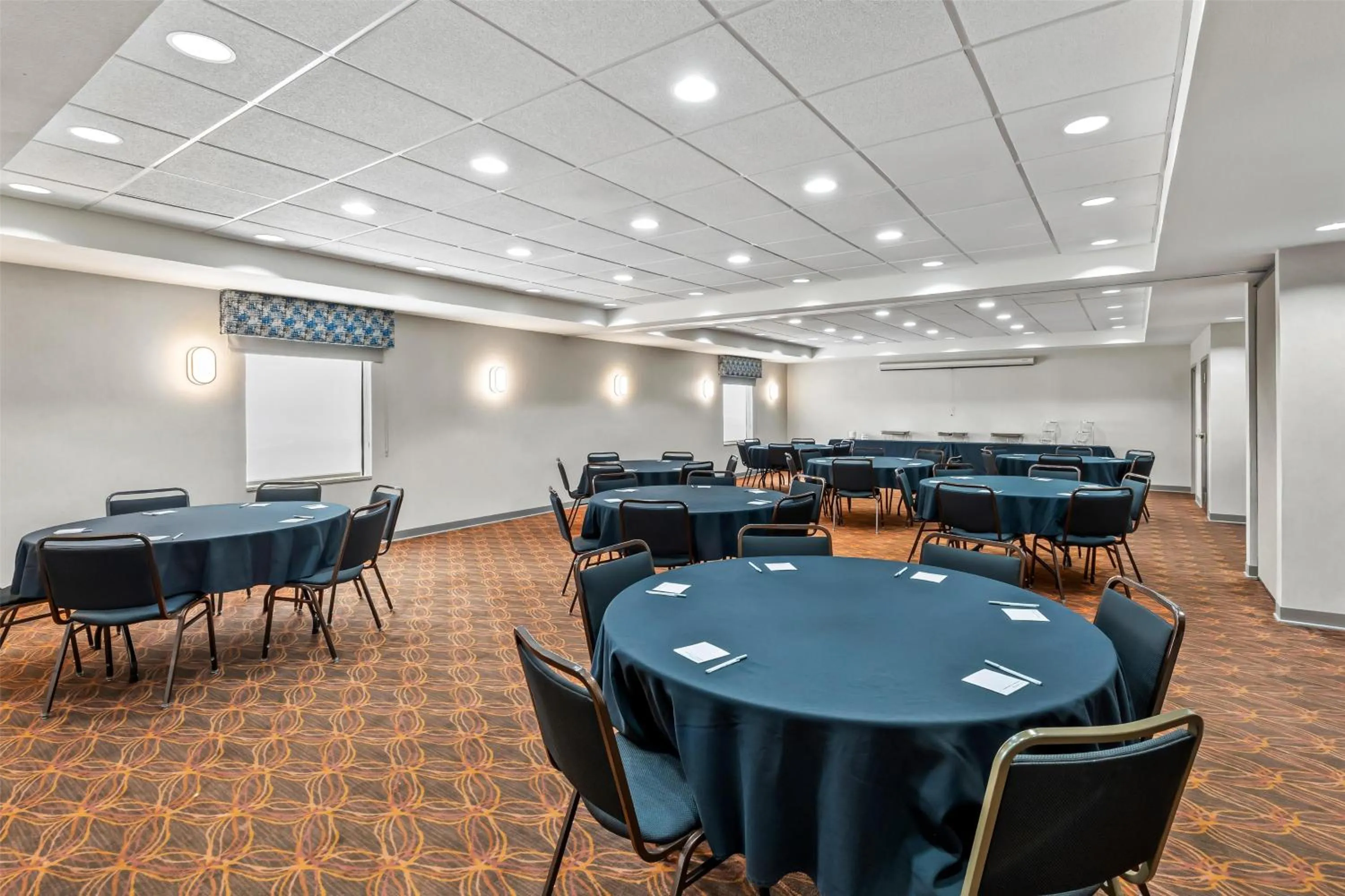 Meeting/conference room in Hampton Inn & Suites Grove City