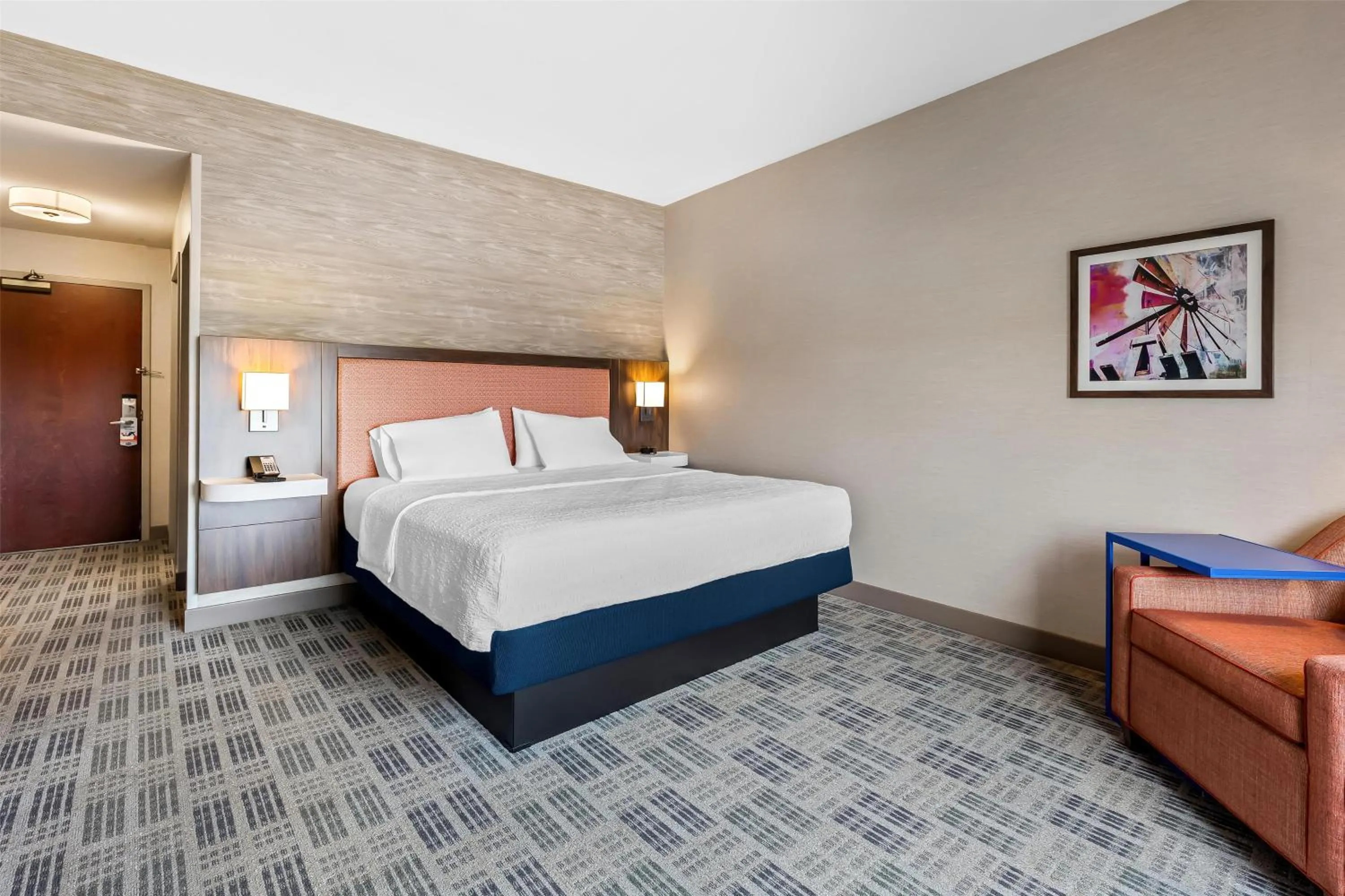 Bed in Hampton Inn & Suites Grove City