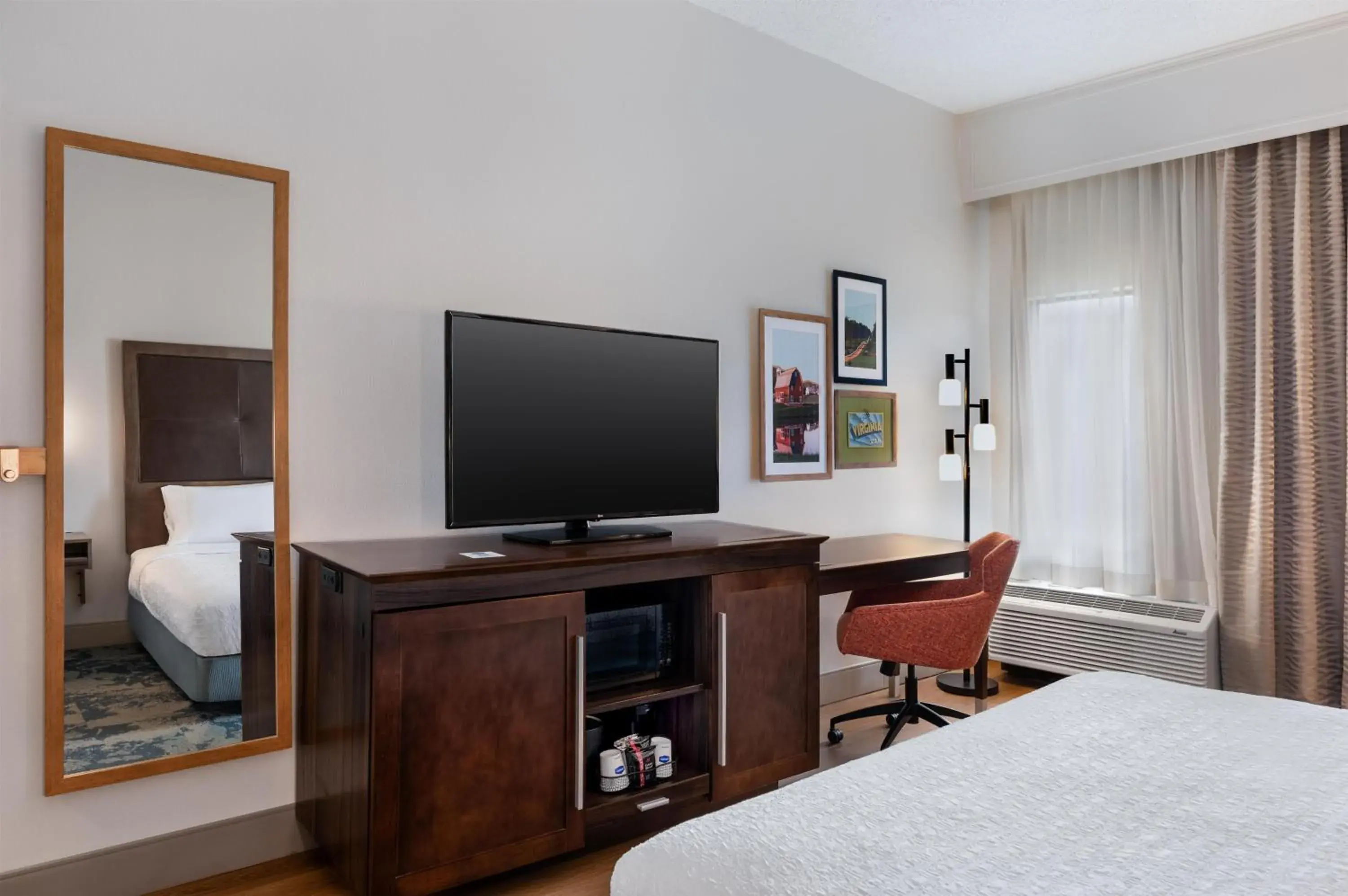 Bedroom, Bed in Hampton Inn South Hill Bedroom, Bed in Hampton Inn South Hill