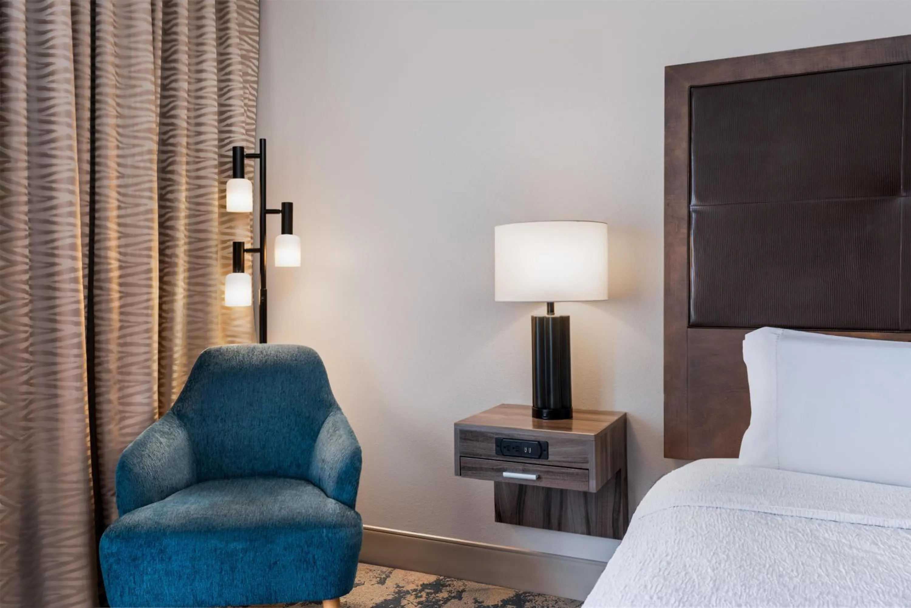 Bed in Hampton Inn South Hill