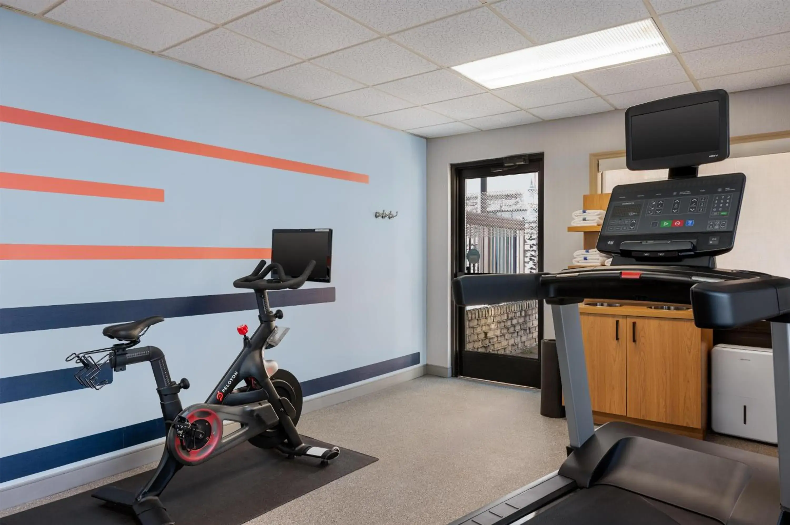 Fitness centre/facilities in Hampton Inn South Hill Fitness centre/facilities in Hampton Inn South Hill
