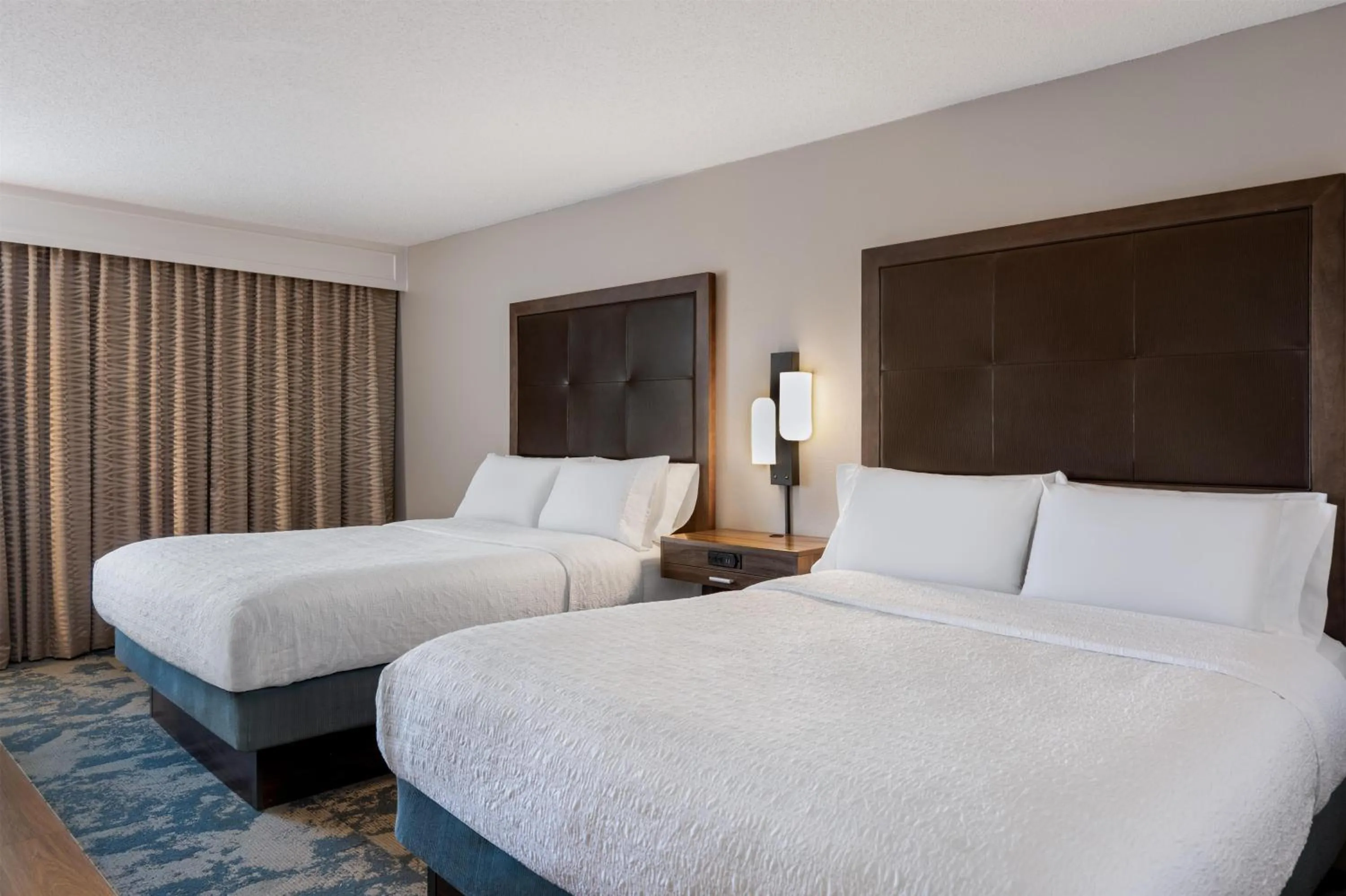 Bed in Hampton Inn South Hill