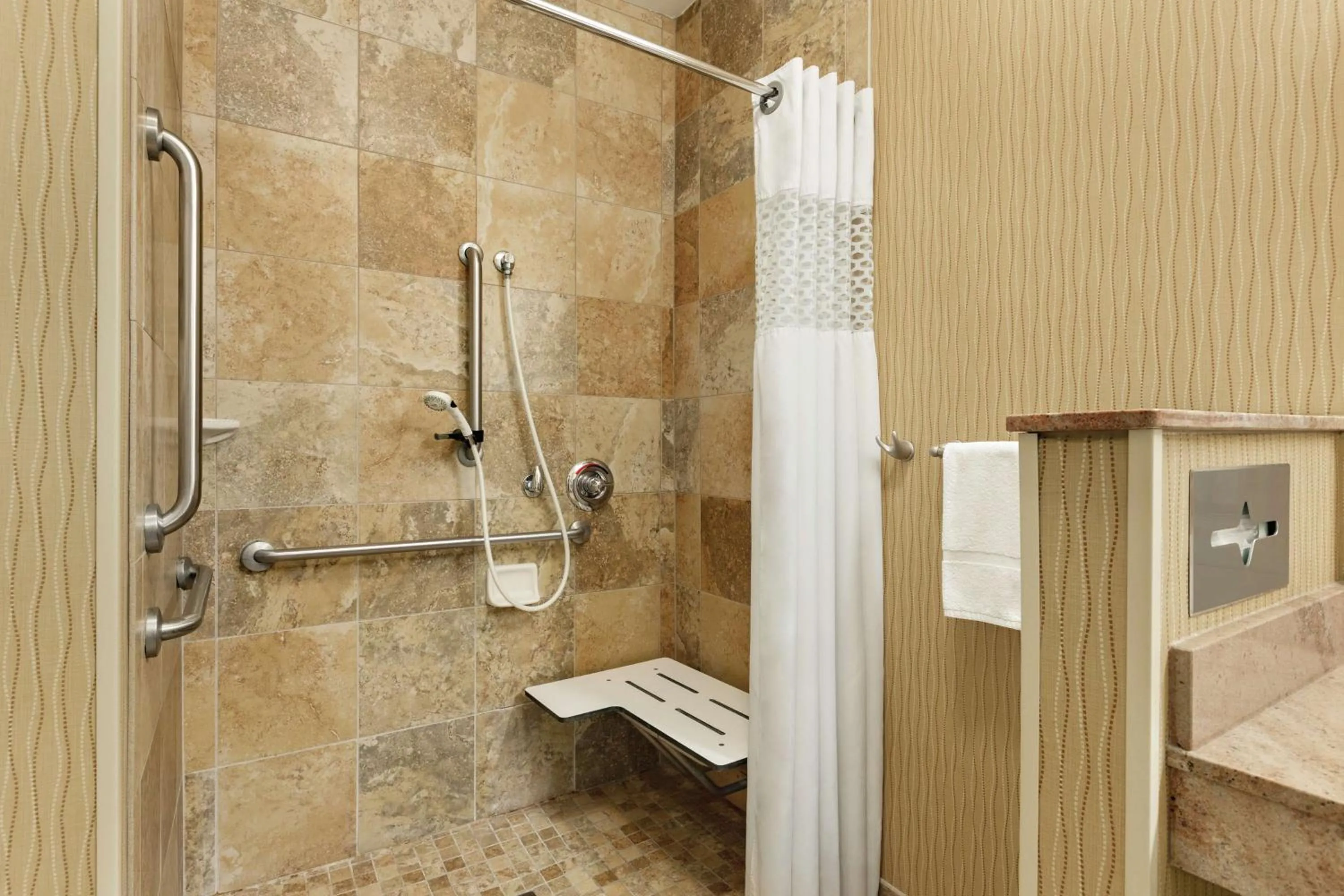 Bathroom in Hampton Inn San Angelo