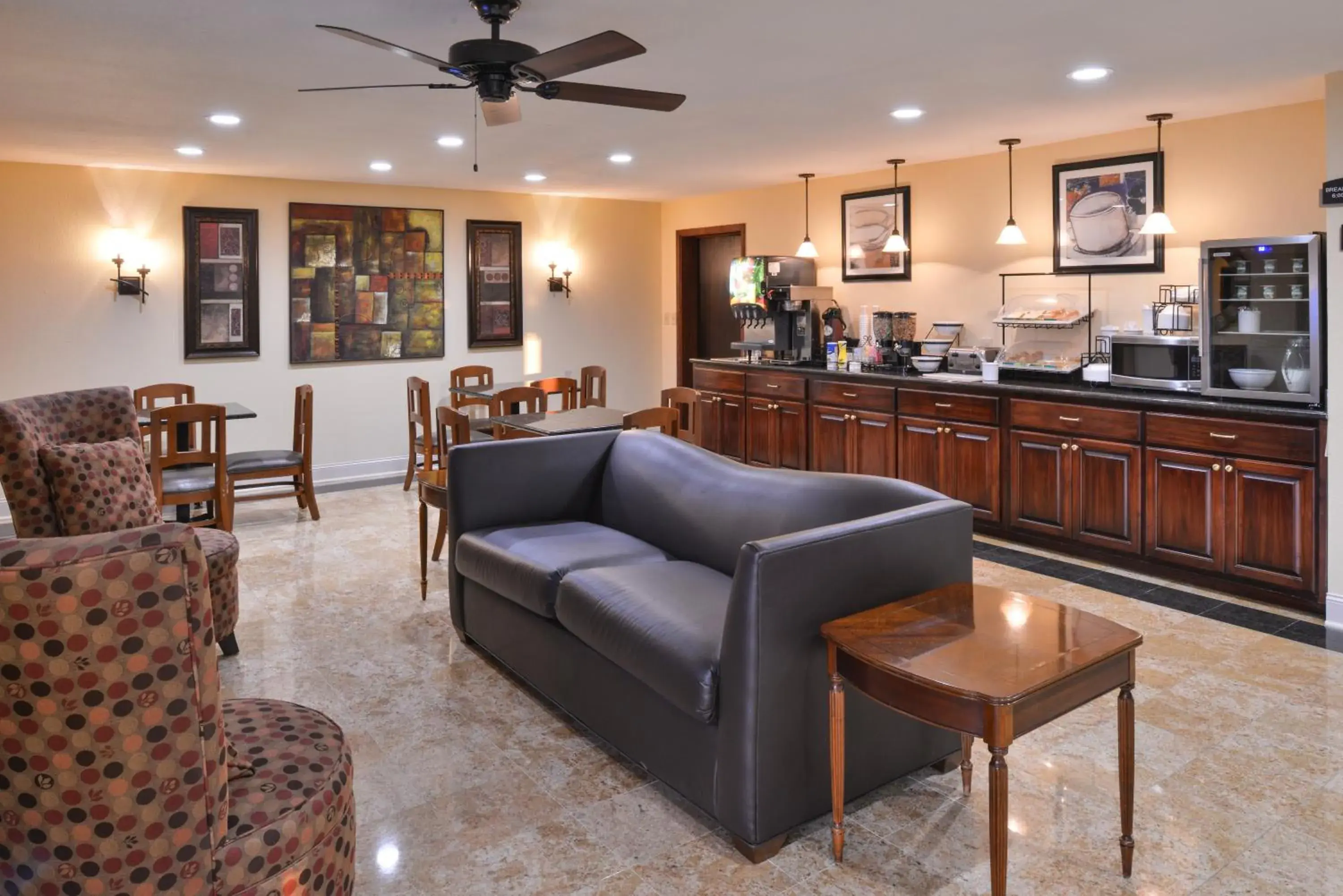 Breakfast in Americas Best Value Inn Tupelo Barnes Crossing Breakfast in Americas Best Value Inn Tupelo Barnes Crossing