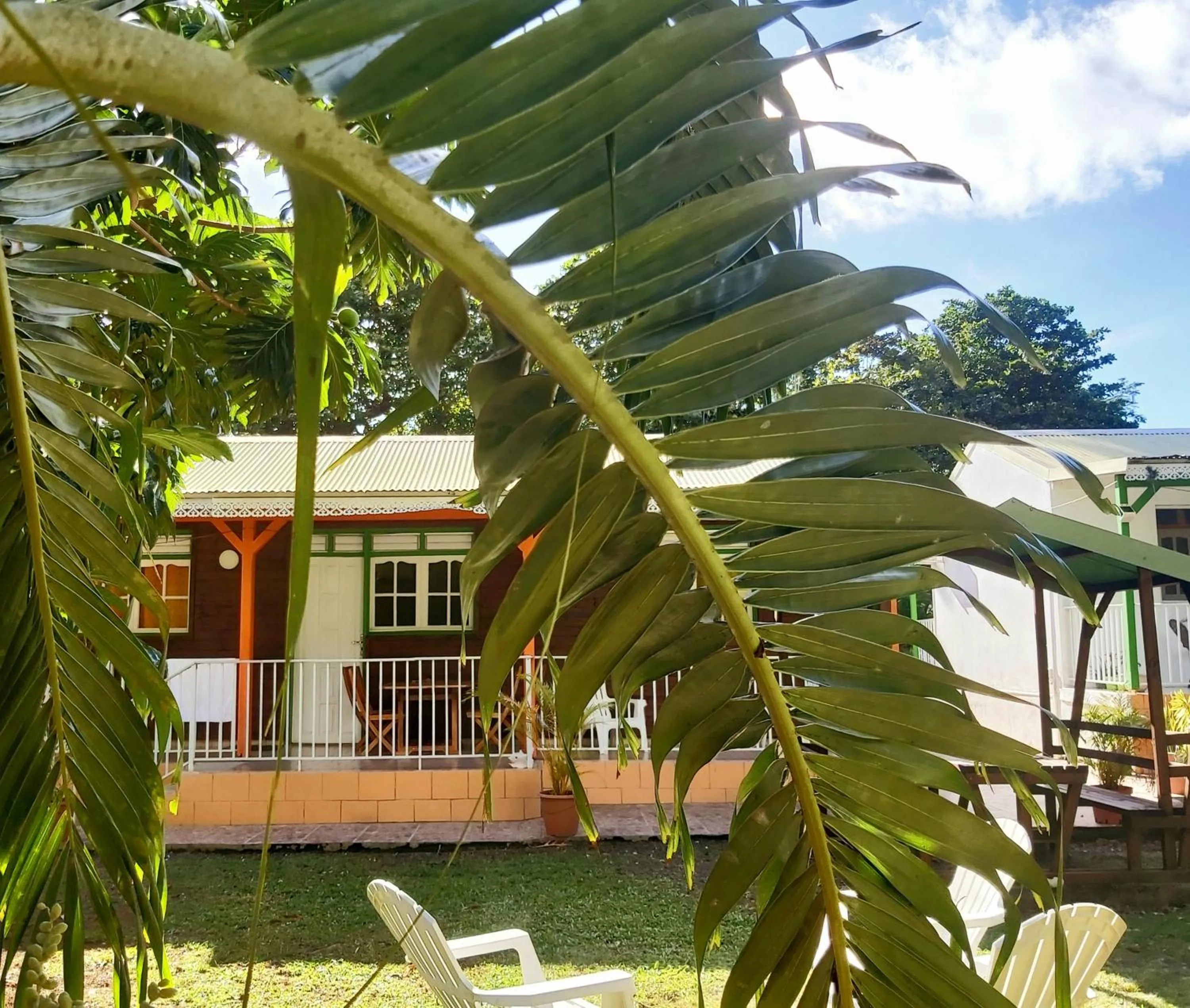 Property building in Bungalow PAPAYE