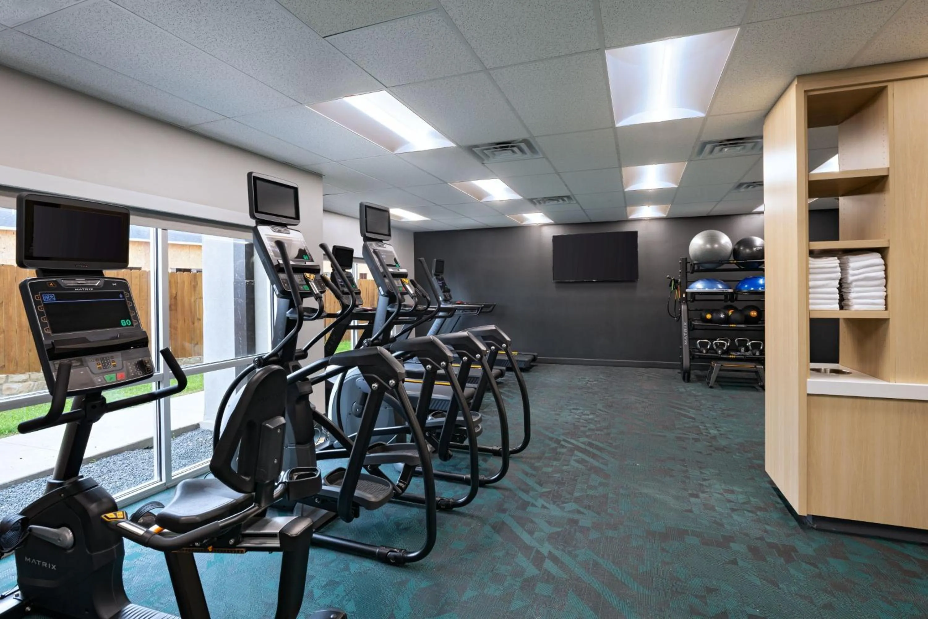 Fitness centre/facilities, Fitness Center/Facilities in Woodland Suites