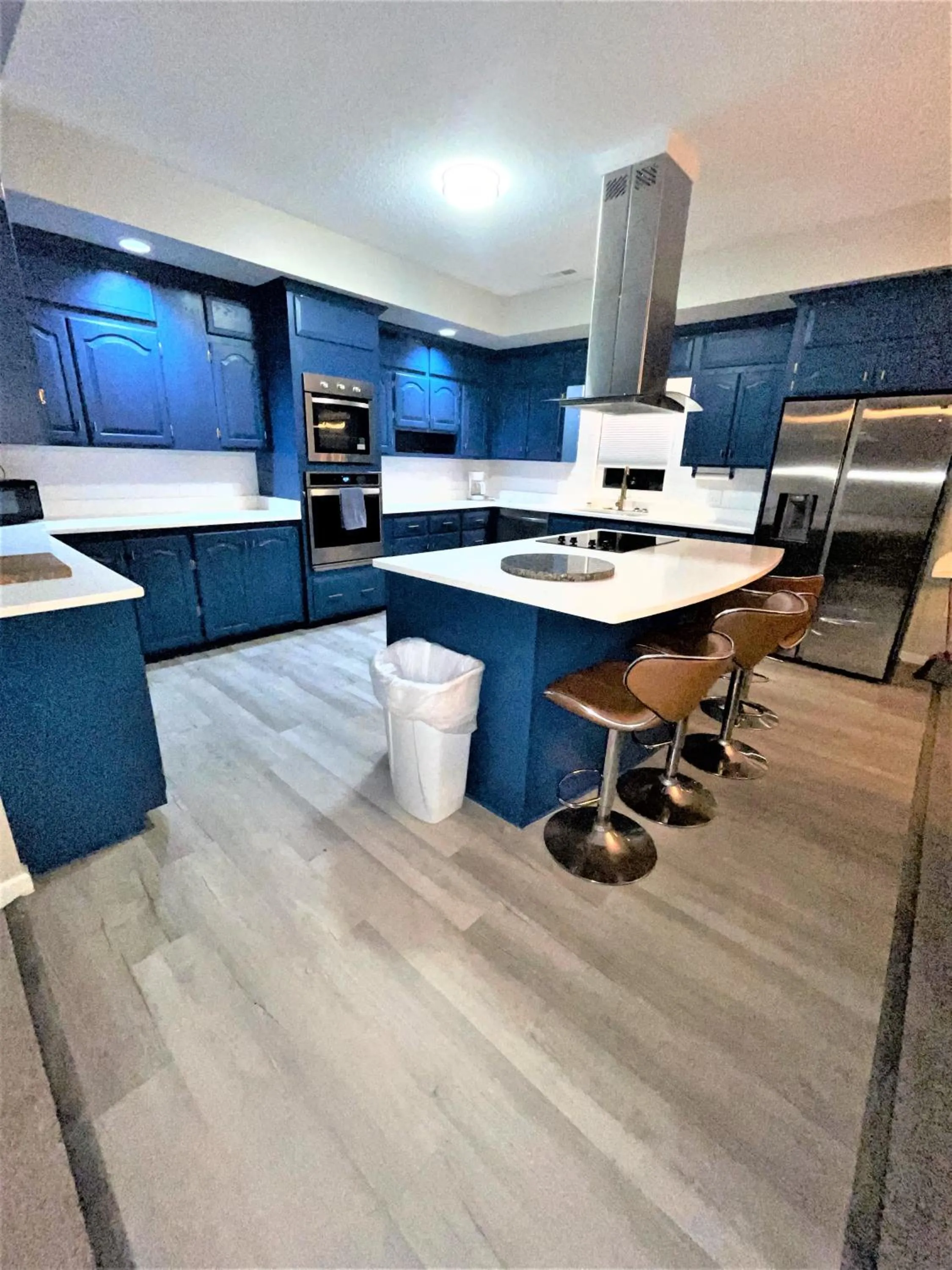 Kitchen or kitchenette in Sand Dollar Motel