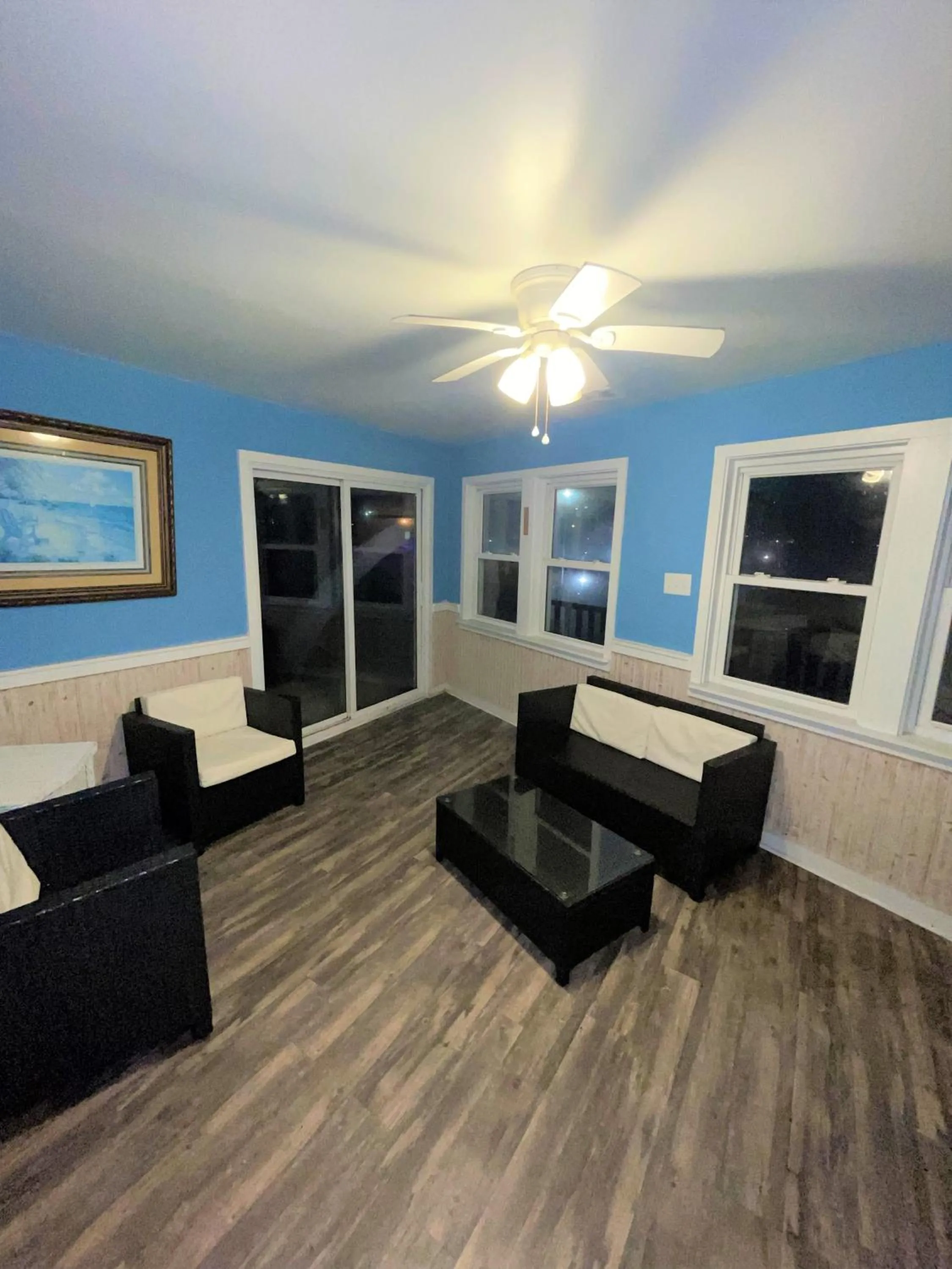 Living room in Sand Dollar Motel