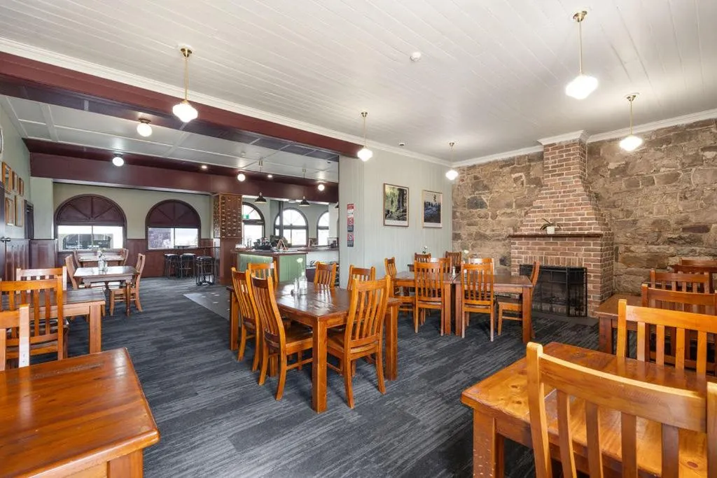 Restaurant/places to eat in Royal Motel Tenterfield