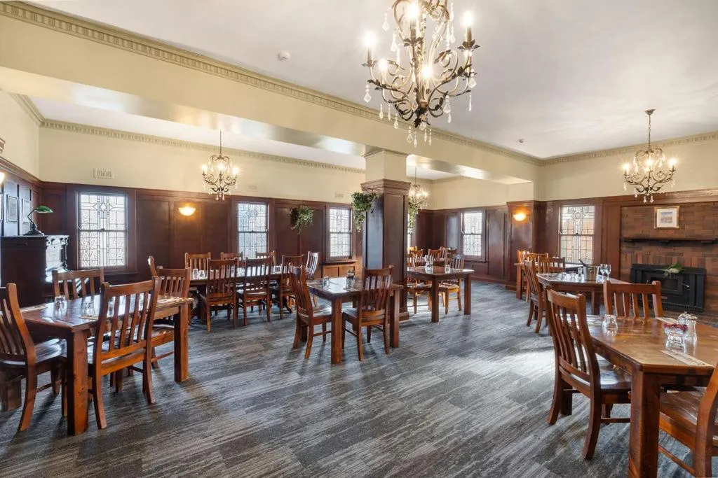 Restaurant/places to eat in Royal Motel Tenterfield