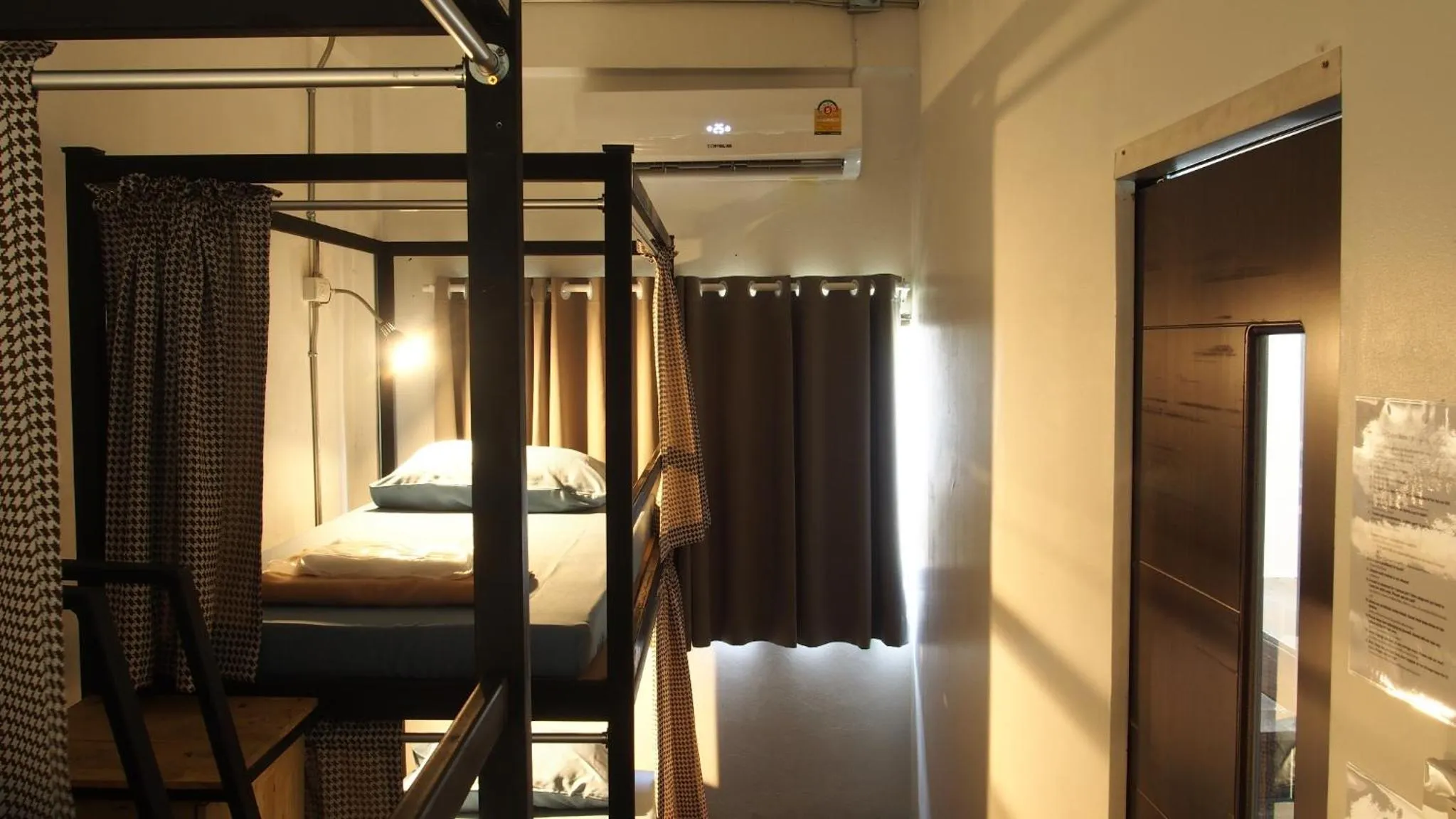 bunk bed, Bed in Dhub Hostel Donmueng