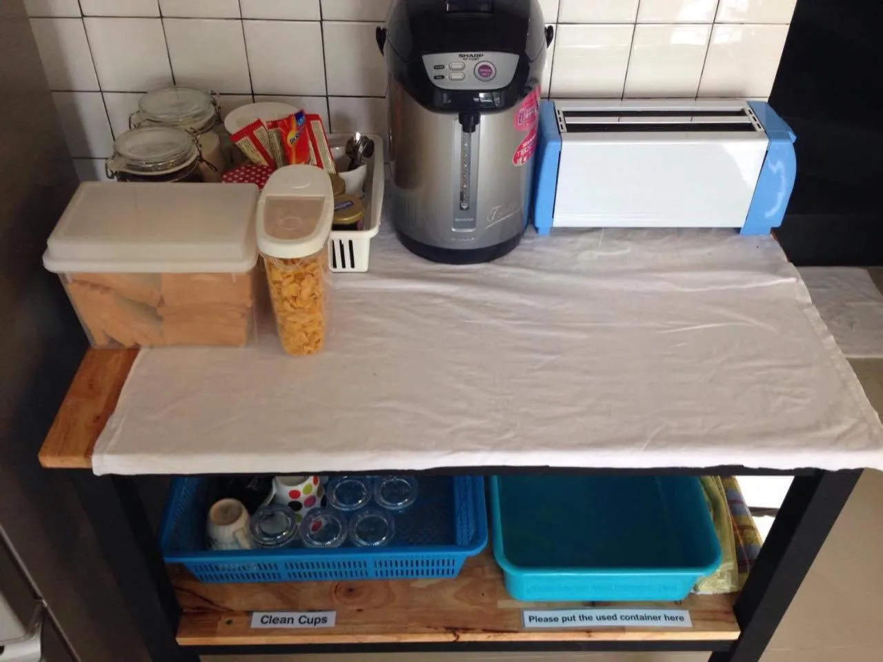 Coffee/tea facilities in Dhub Hostel Donmueng