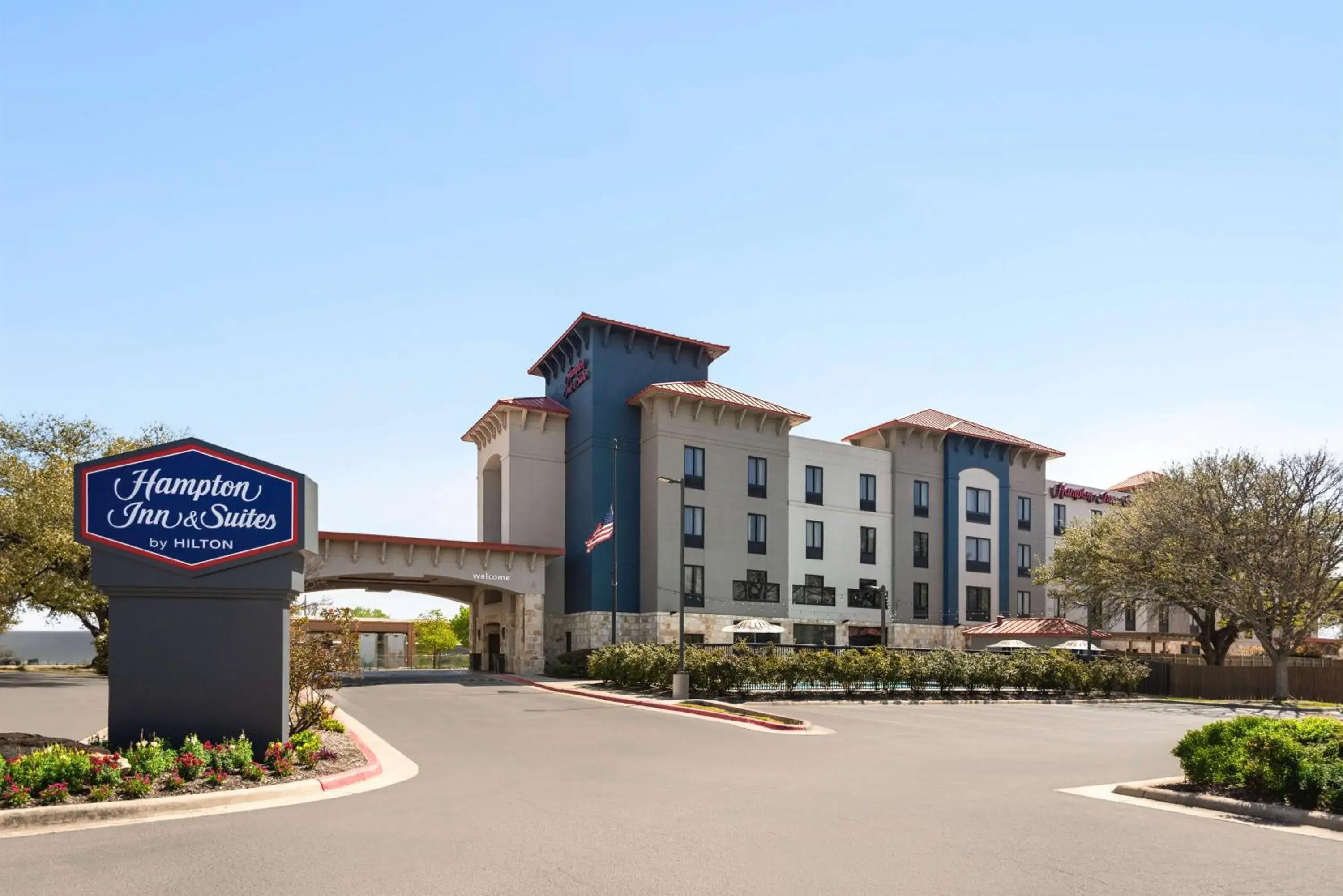 Property building in Hampton Inn & Suites San Marcos Property building in Hampton Inn & Suites San Marcos