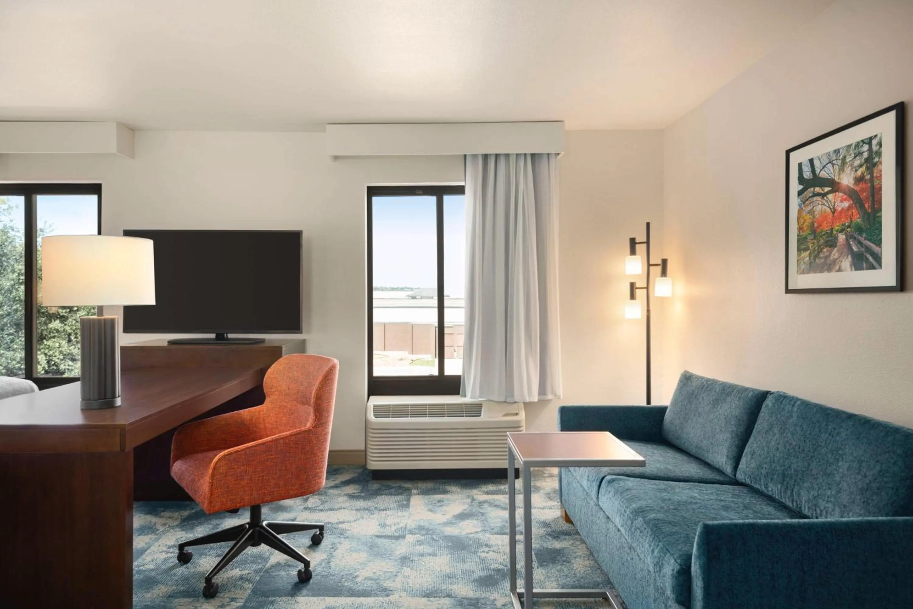 Bedroom in Hampton Inn & Suites San Marcos