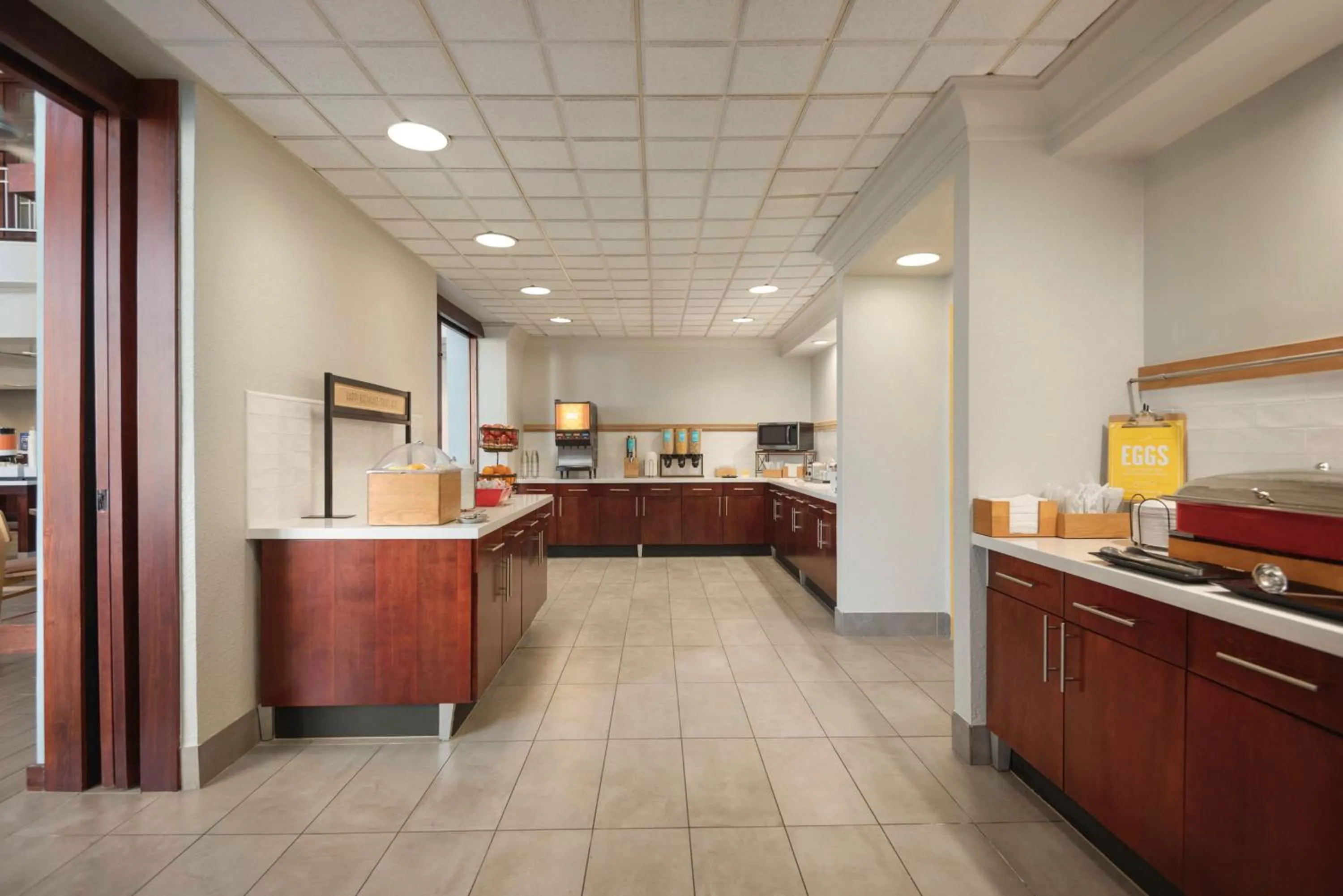 Breakfast in Hampton Inn & Suites San Marcos