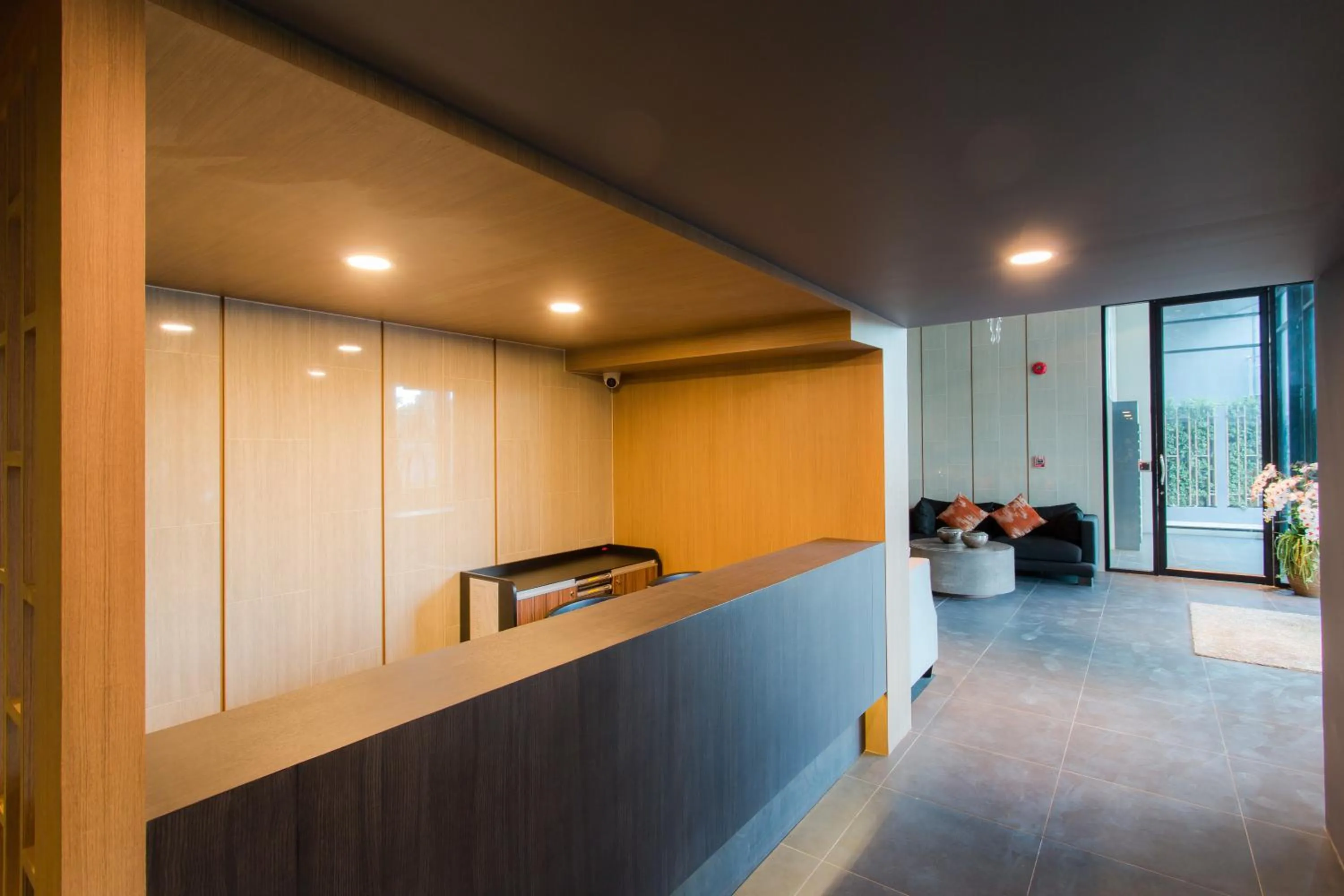 Lobby or reception in 6th Avenue Surin Beach - Official Account