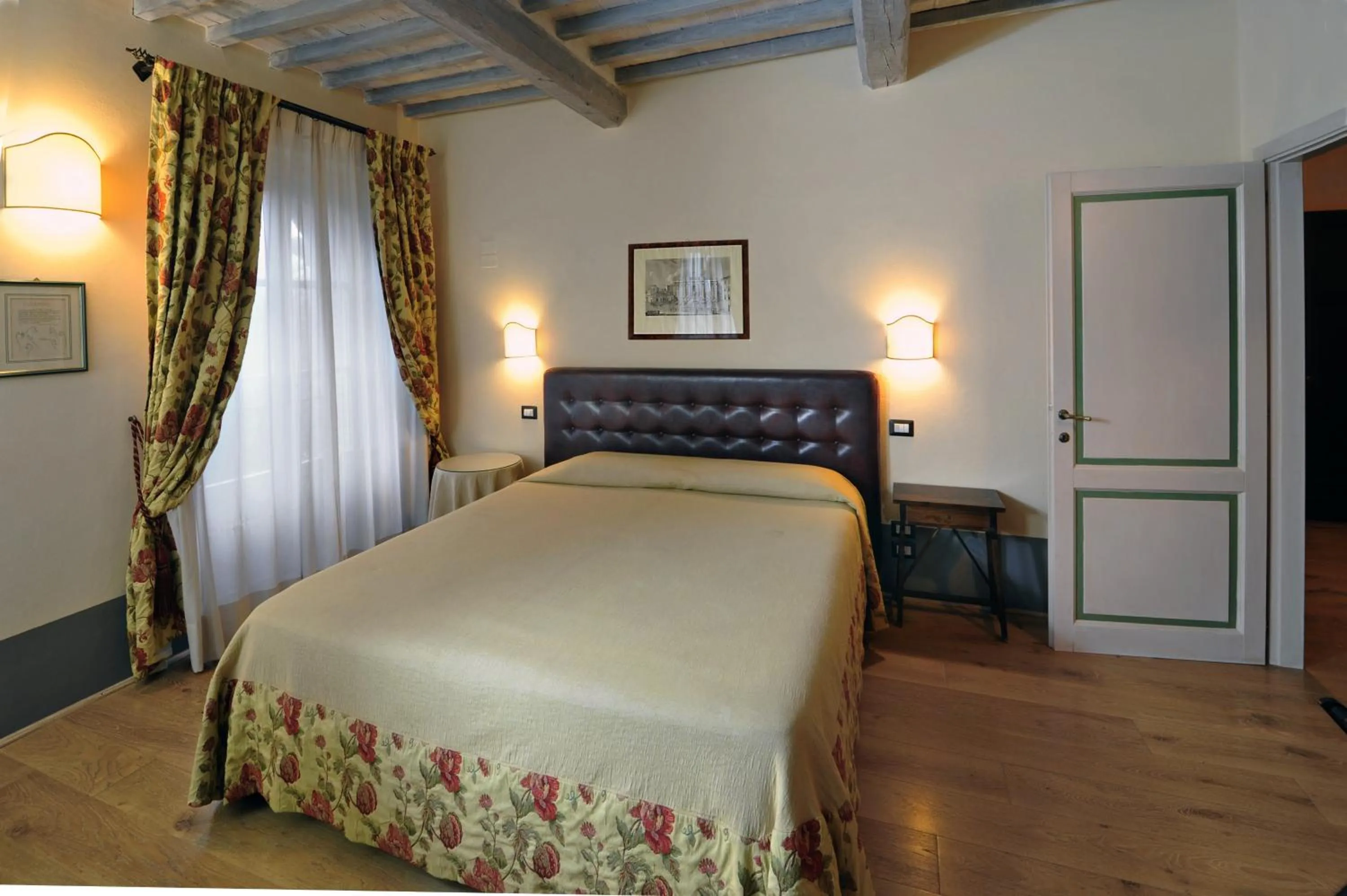 Bed in Agriturismo La Sovana