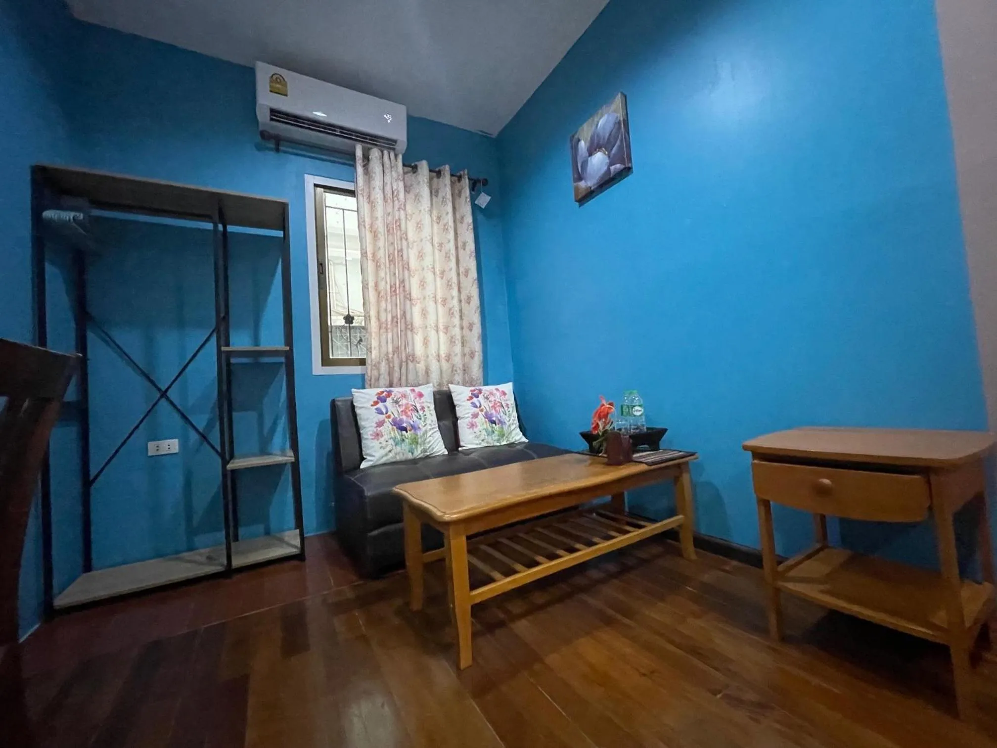 Seating area in Nawaporn Place