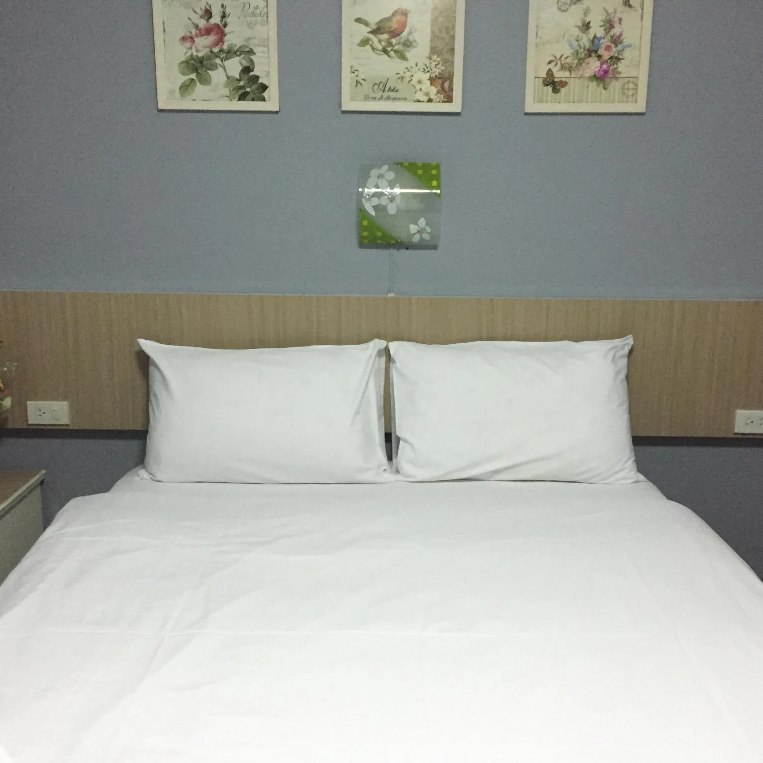 Bed in Nawaporn Place