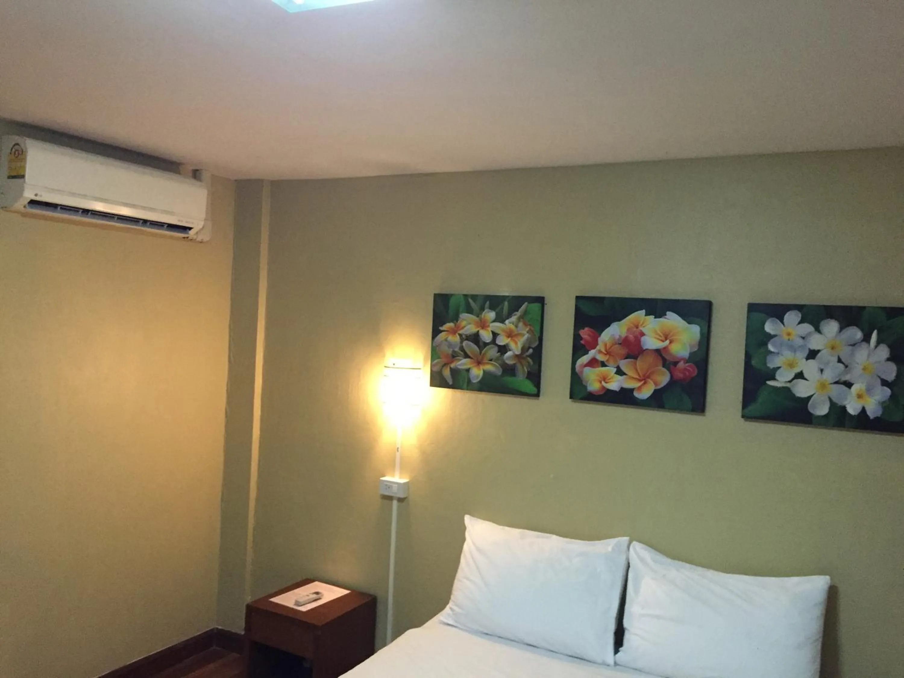 Decorative detail, Bed in Nawaporn Place