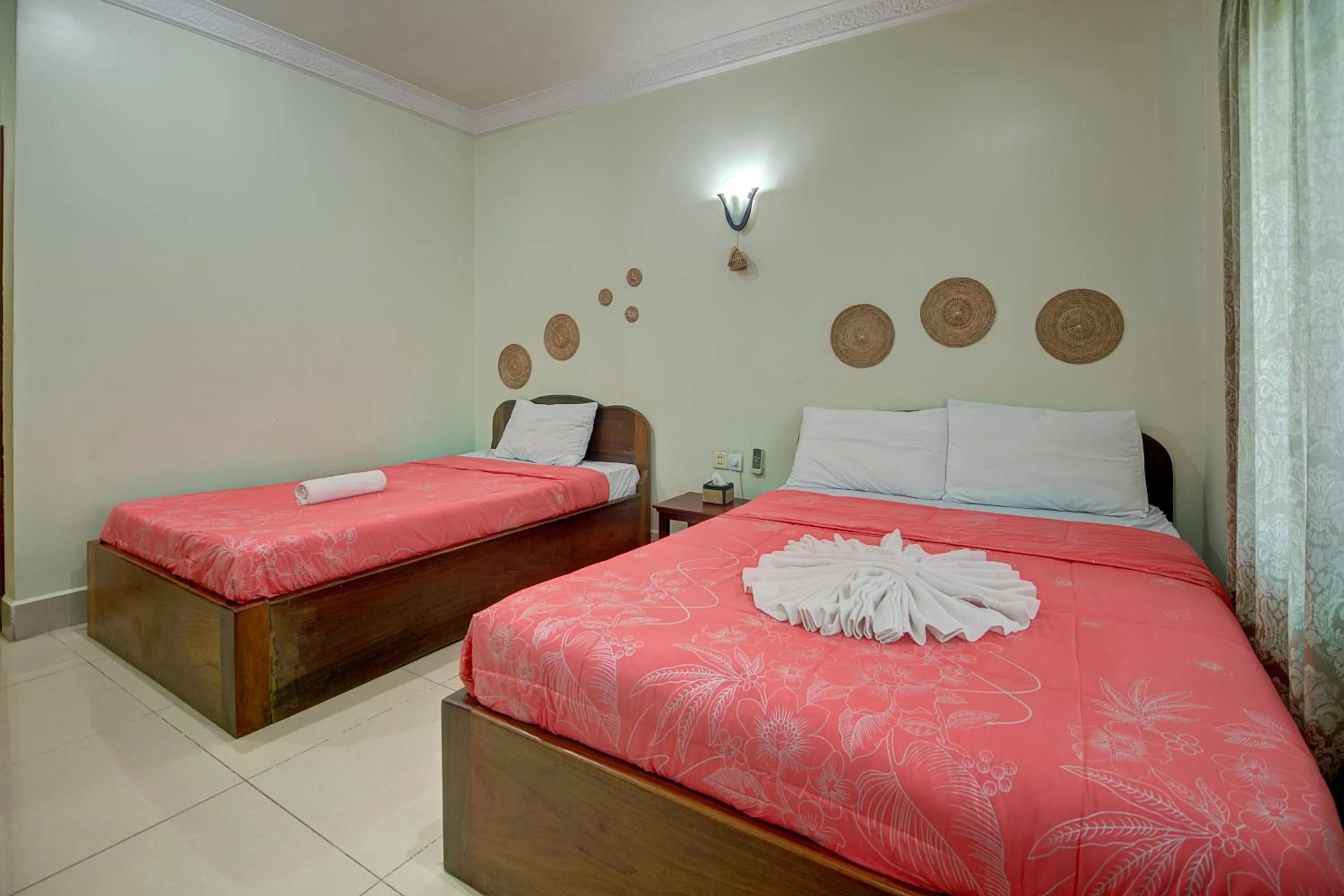 Photo of the whole room, Bed in DV Angkor Villa