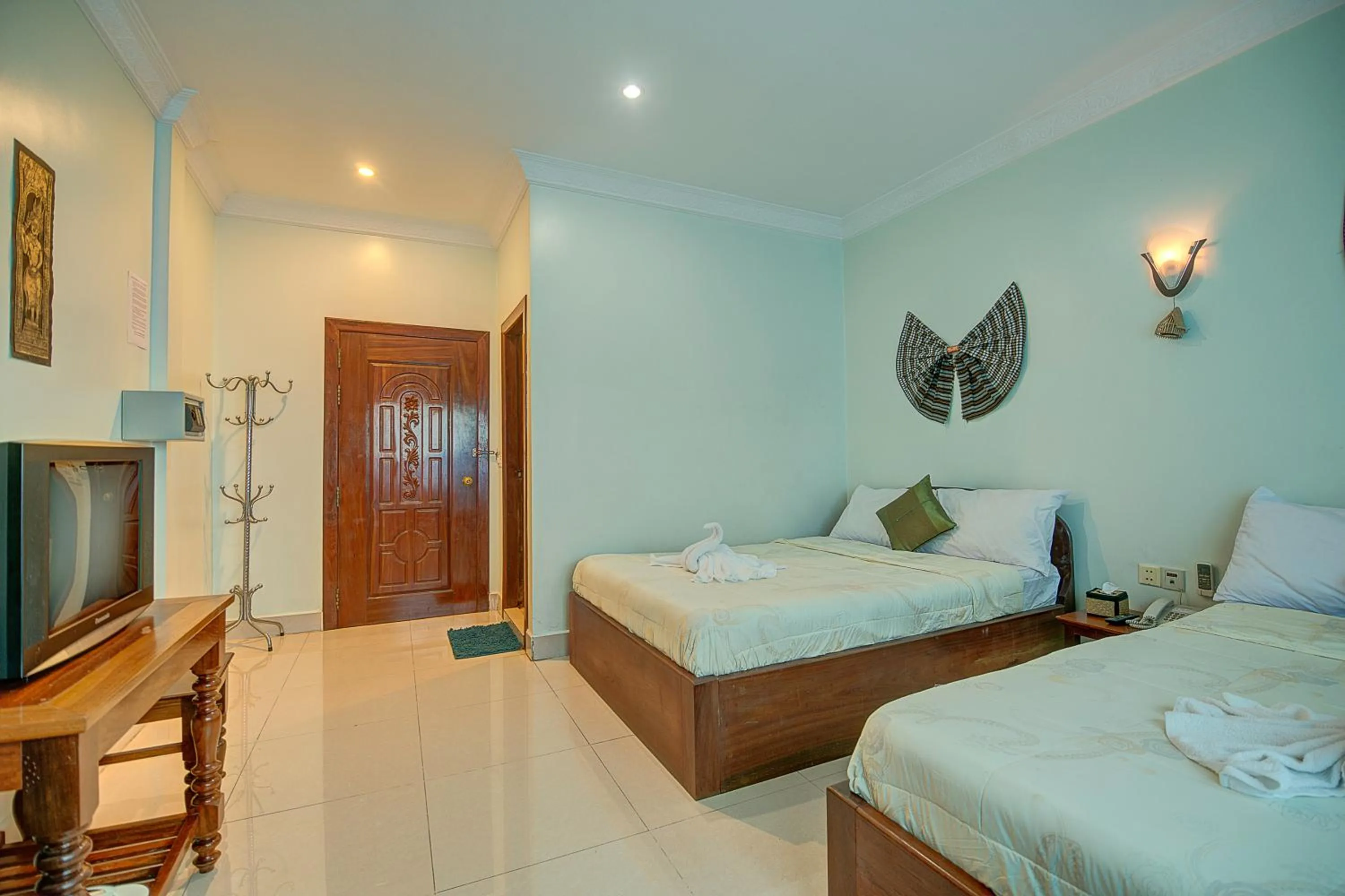 Photo of the whole room, Bed in DV Angkor Villa