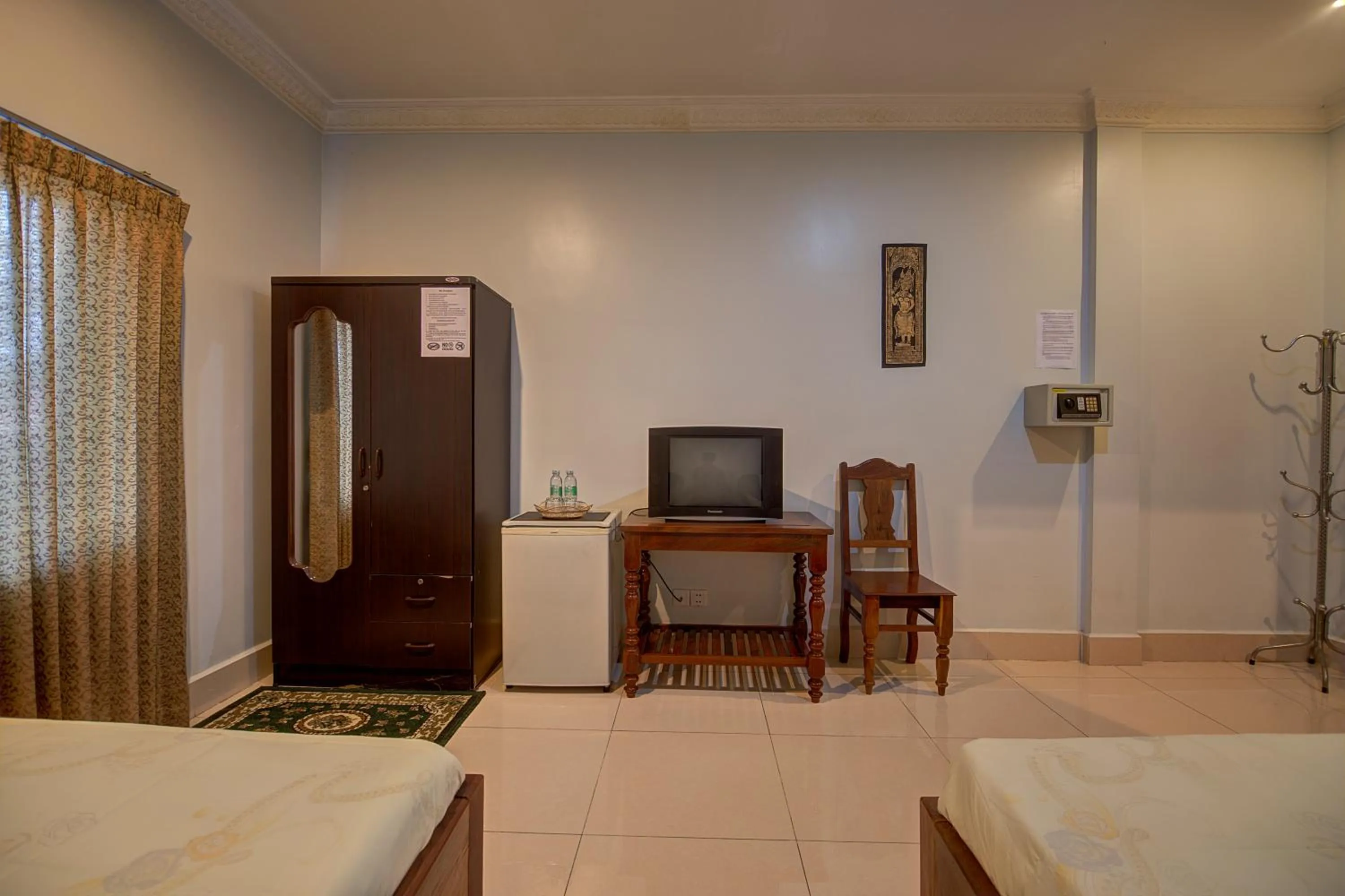 Photo of the whole room, Bed in DV Angkor Villa