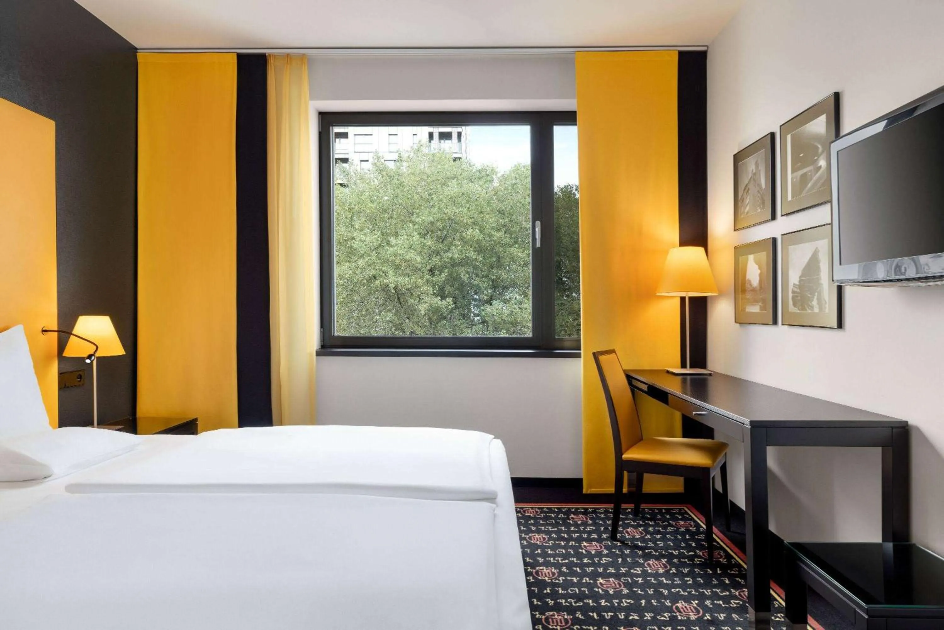 Photo of the whole room, Bed in Vienna House Easy by Wyndham Katowice