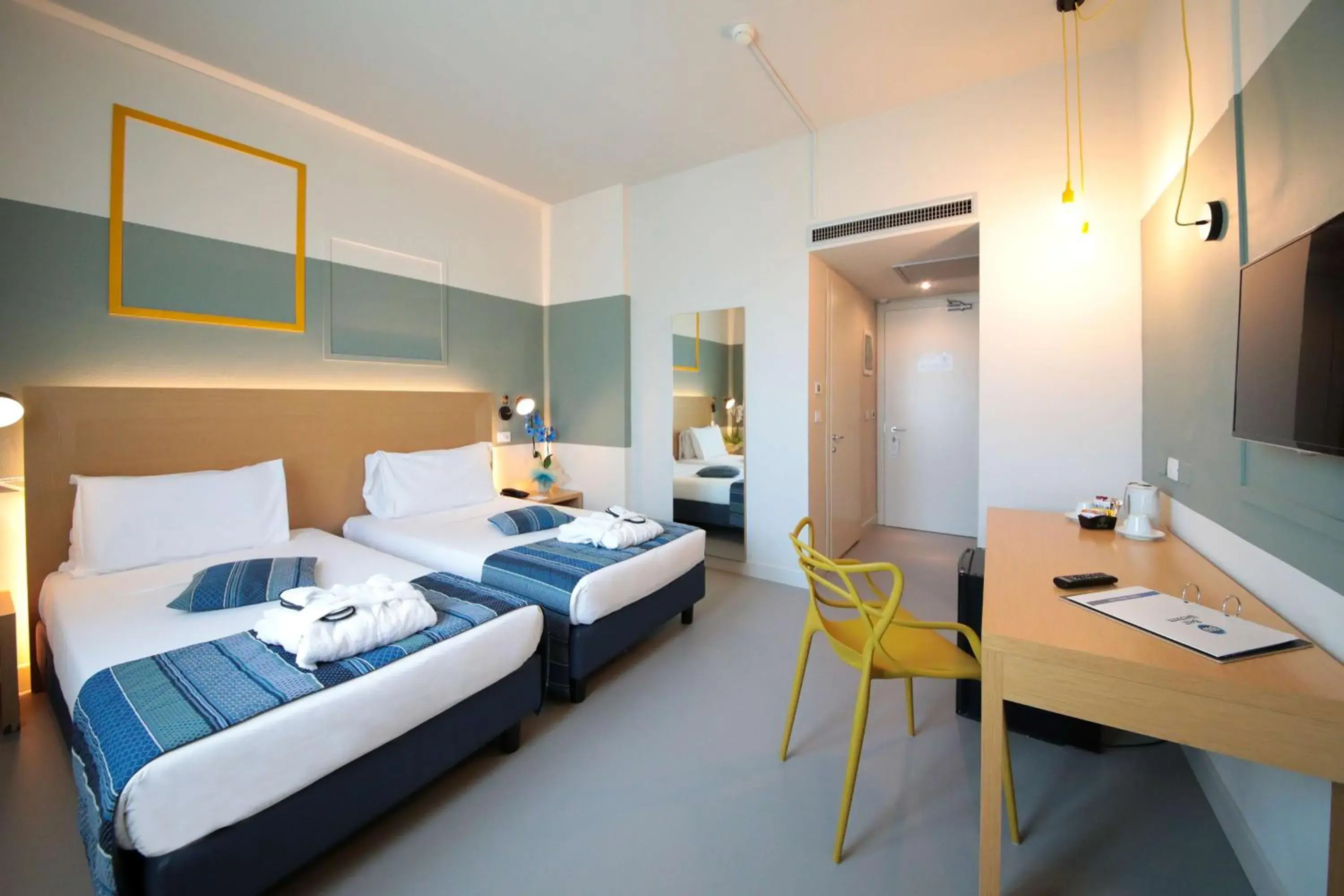 Photo of the whole room, Bed in Best Western Hotel Cristallo Mantova Photo of the whole room, Bed in Best Western Hotel Cristallo Mantova