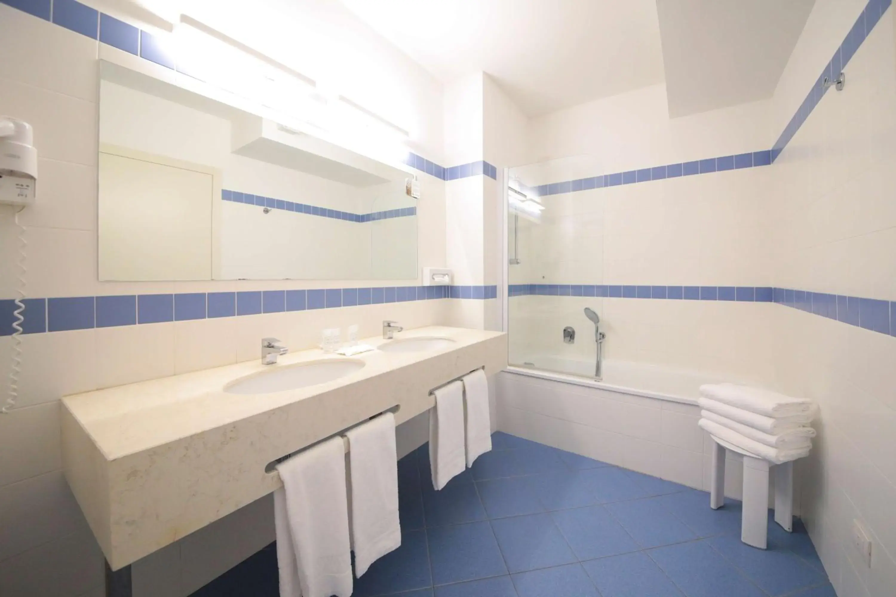 Bathroom in Best Western Hotel Cristallo Mantova Bathroom in Best Western Hotel Cristallo Mantova