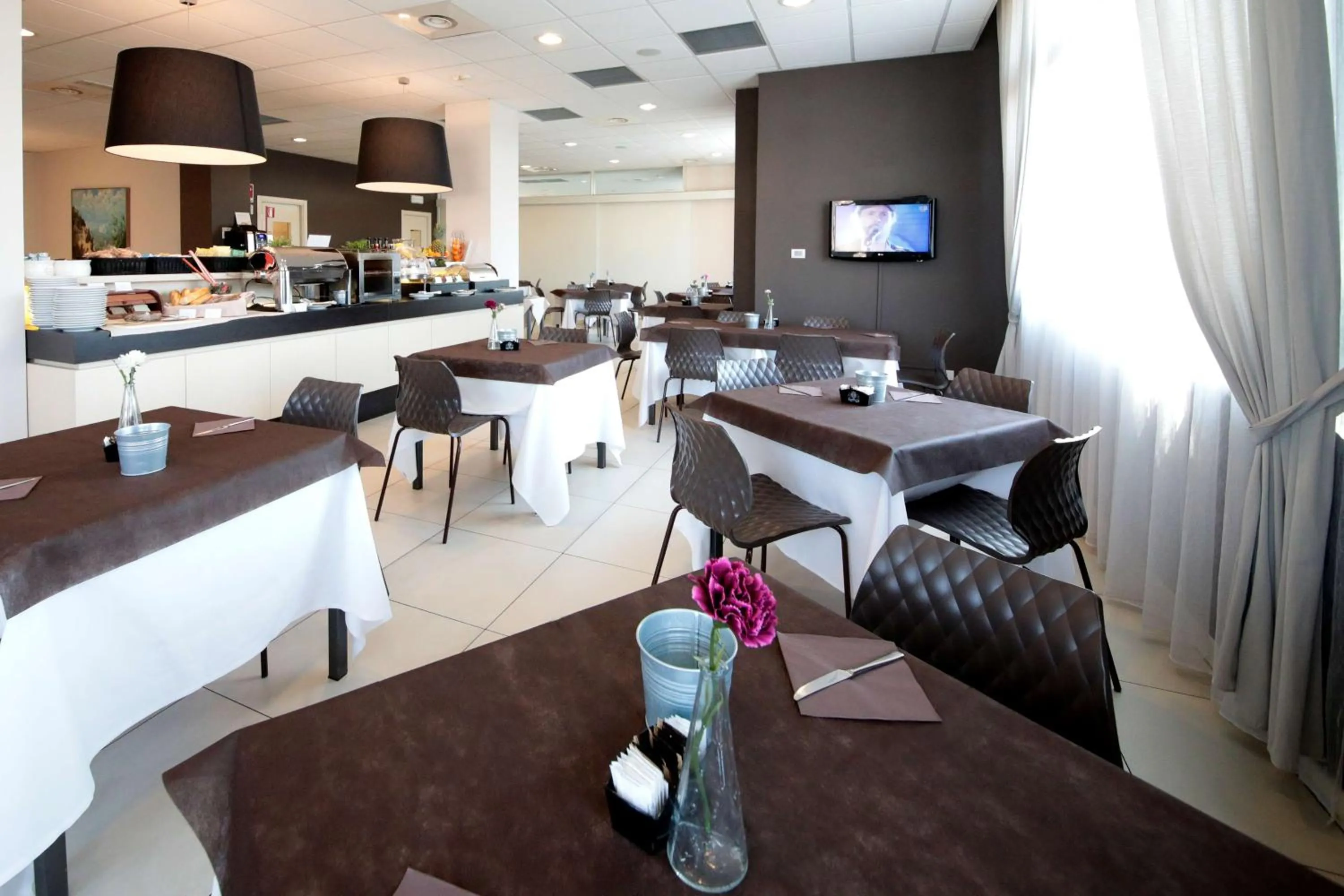 Restaurant/places to eat in Best Western Hotel Cristallo Mantova