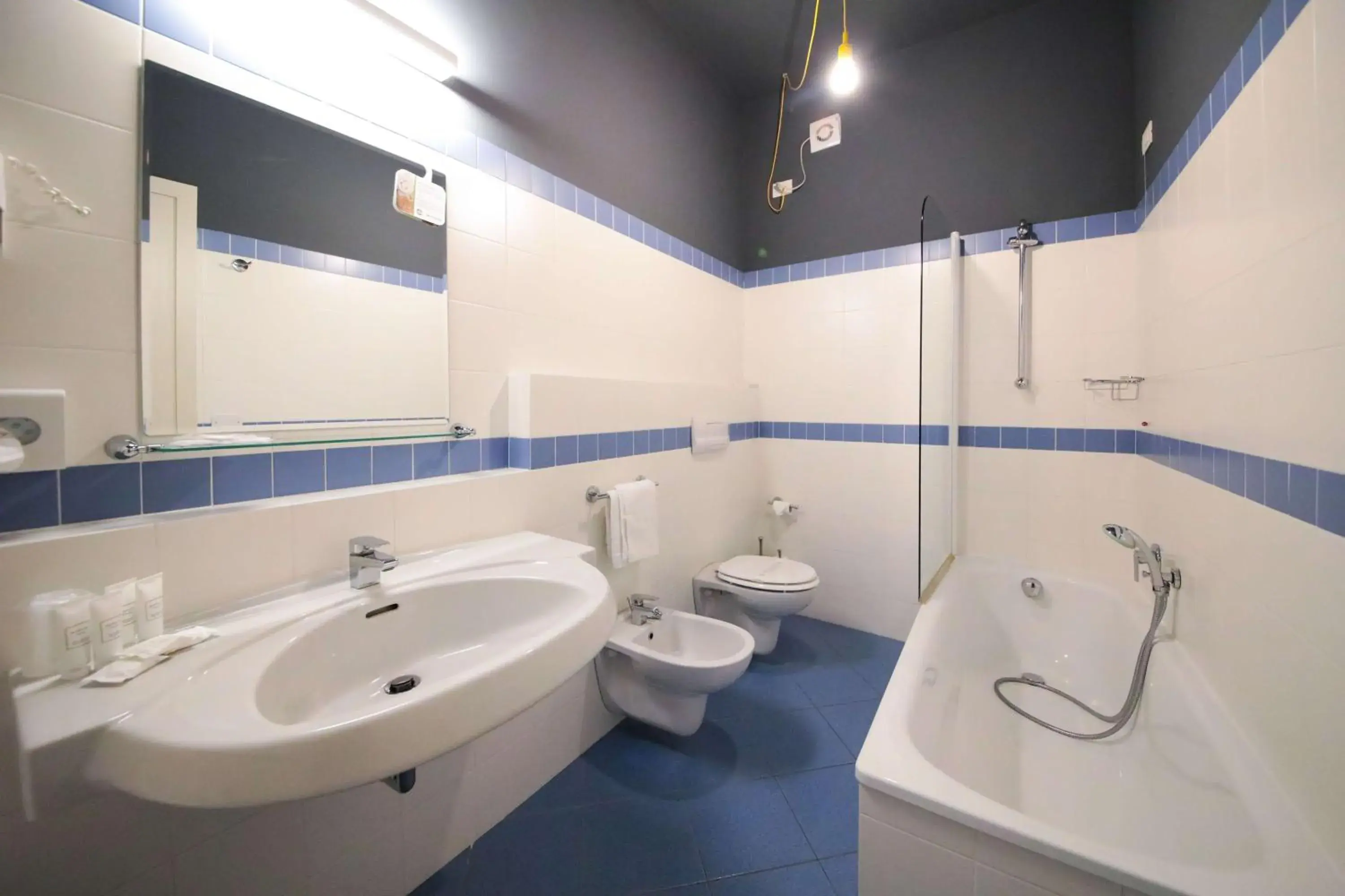 Bathroom in Best Western Hotel Cristallo Mantova Bathroom in Best Western Hotel Cristallo Mantova