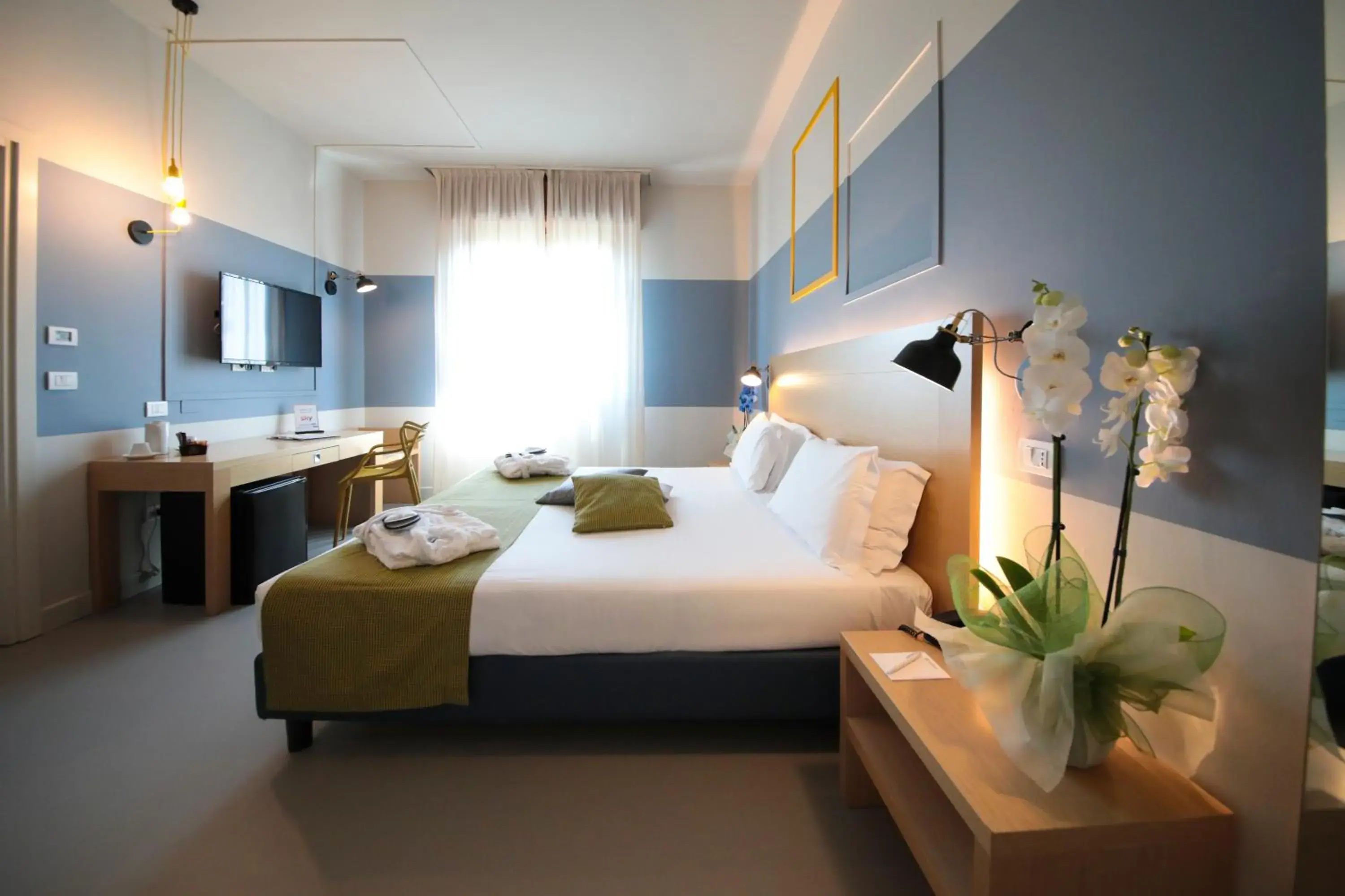 Photo of the whole room, Bed in Best Western Hotel Cristallo Mantova Photo of the whole room, Bed in Best Western Hotel Cristallo Mantova